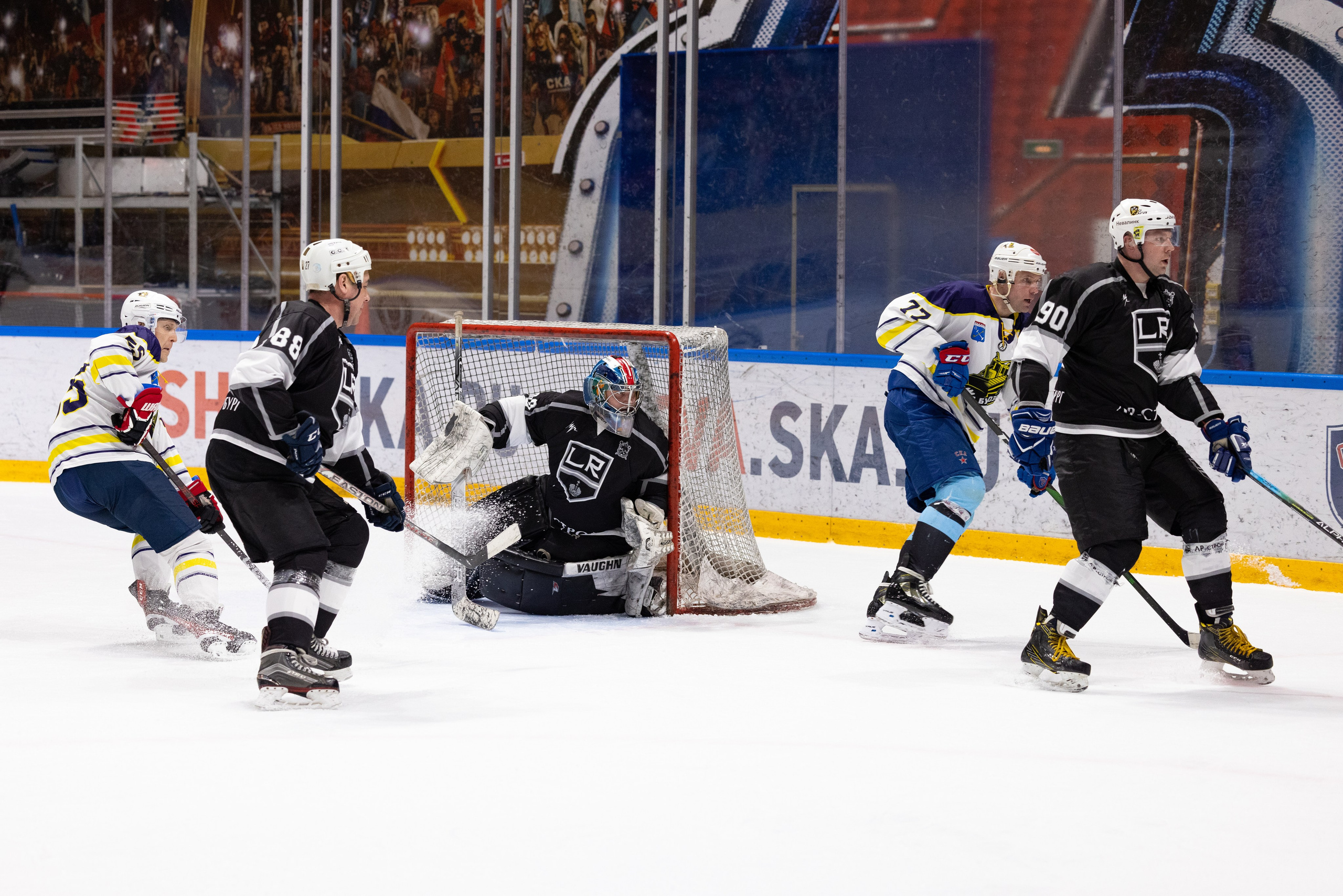 Бульдозер vs. LR-строй. Фотограф Александр Заломаев