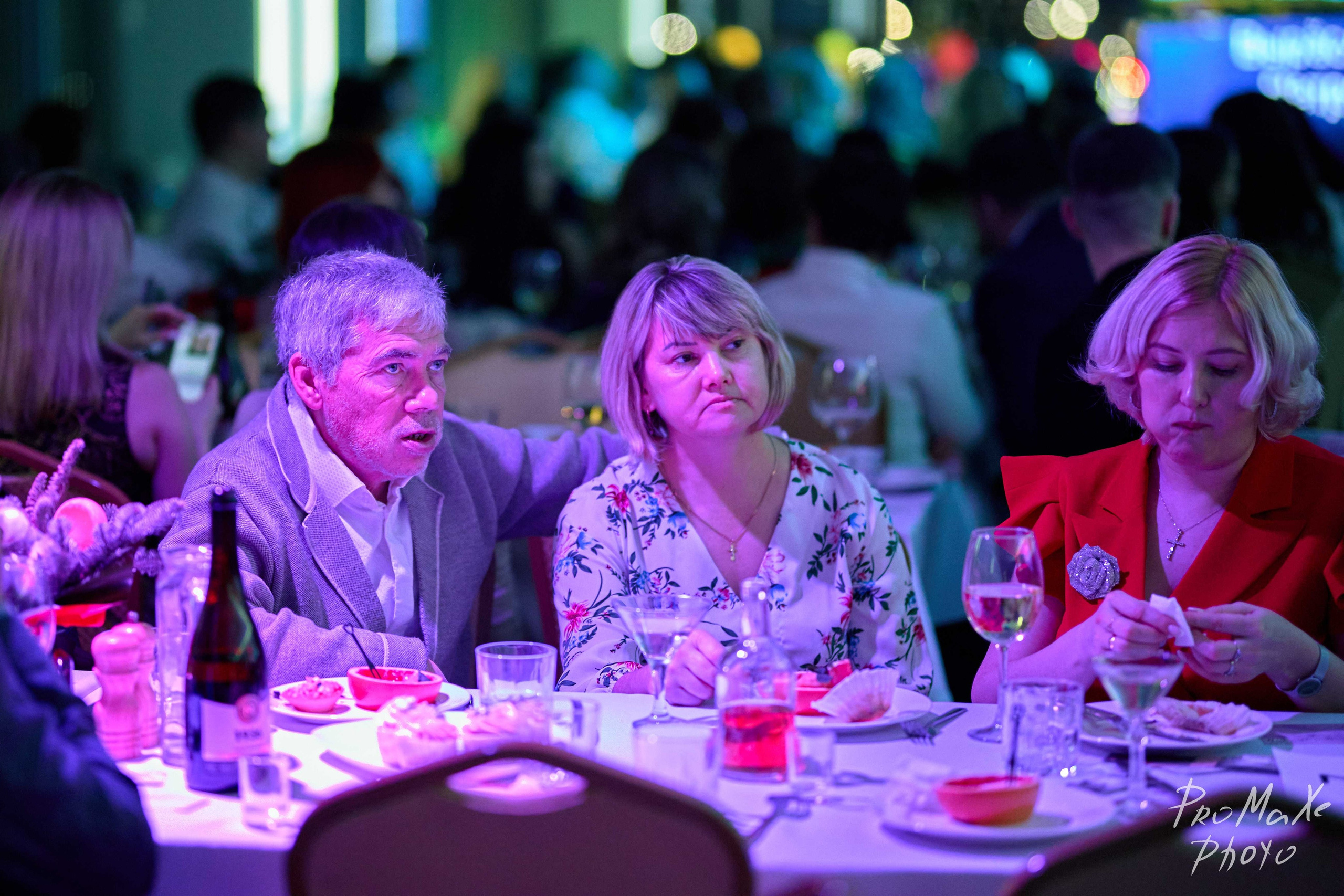 Зал КРАСА МАСС-МЕДИА ЧУВАШИИ. Владимир Суздалов (ProMaXe) — Портретный фотограф, тематические фотосессии в Чебоксарах