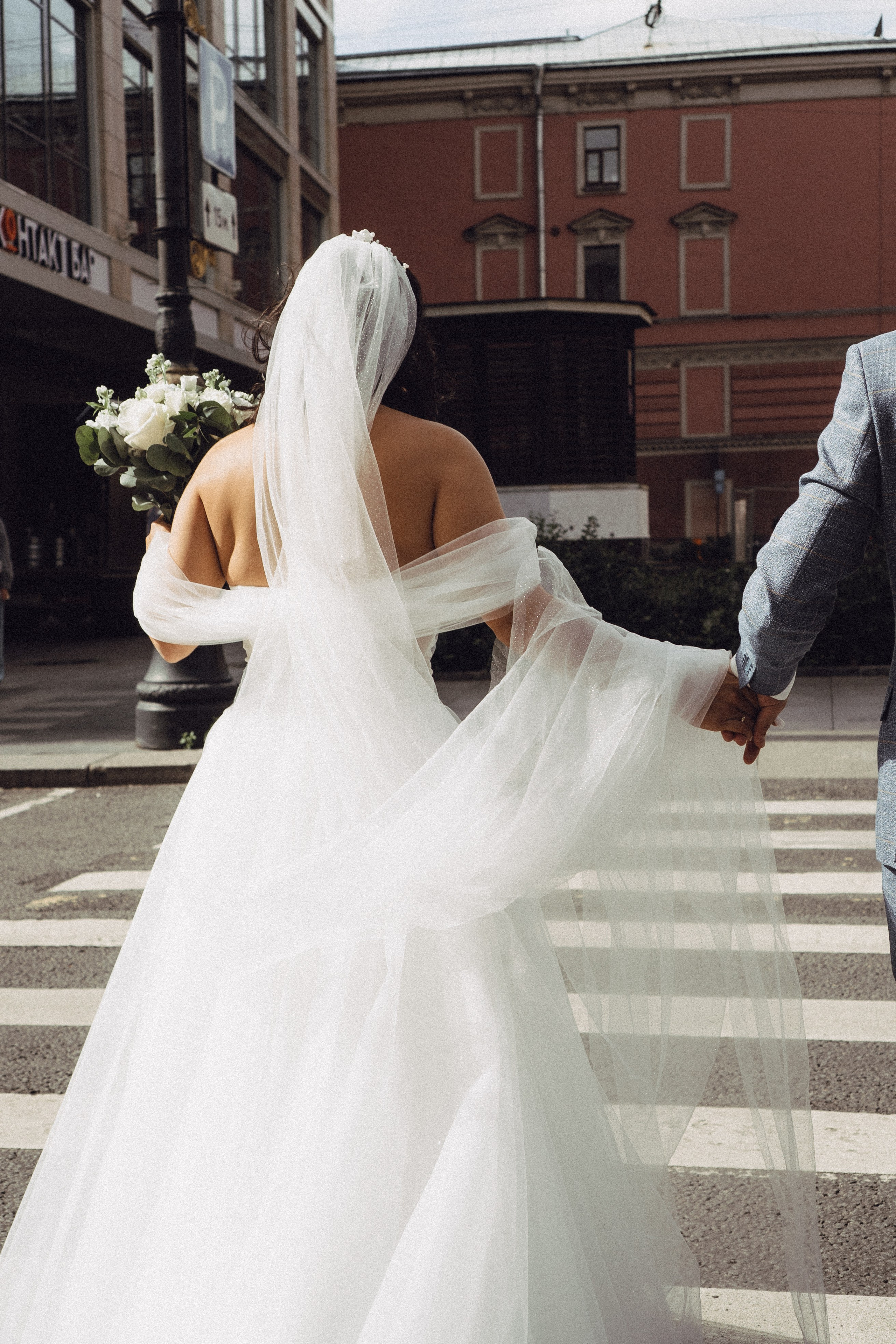 СВАДЕБНАЯ ПРОГУЛКА РЕСТОРАН МЫ ЖЕ НА ТЫ И ФОТОСЕССИИЯ С АВТОМОБИЛЕМ. Профессиональный фотограф, Санкт-Петербург — Виктория Богомолова