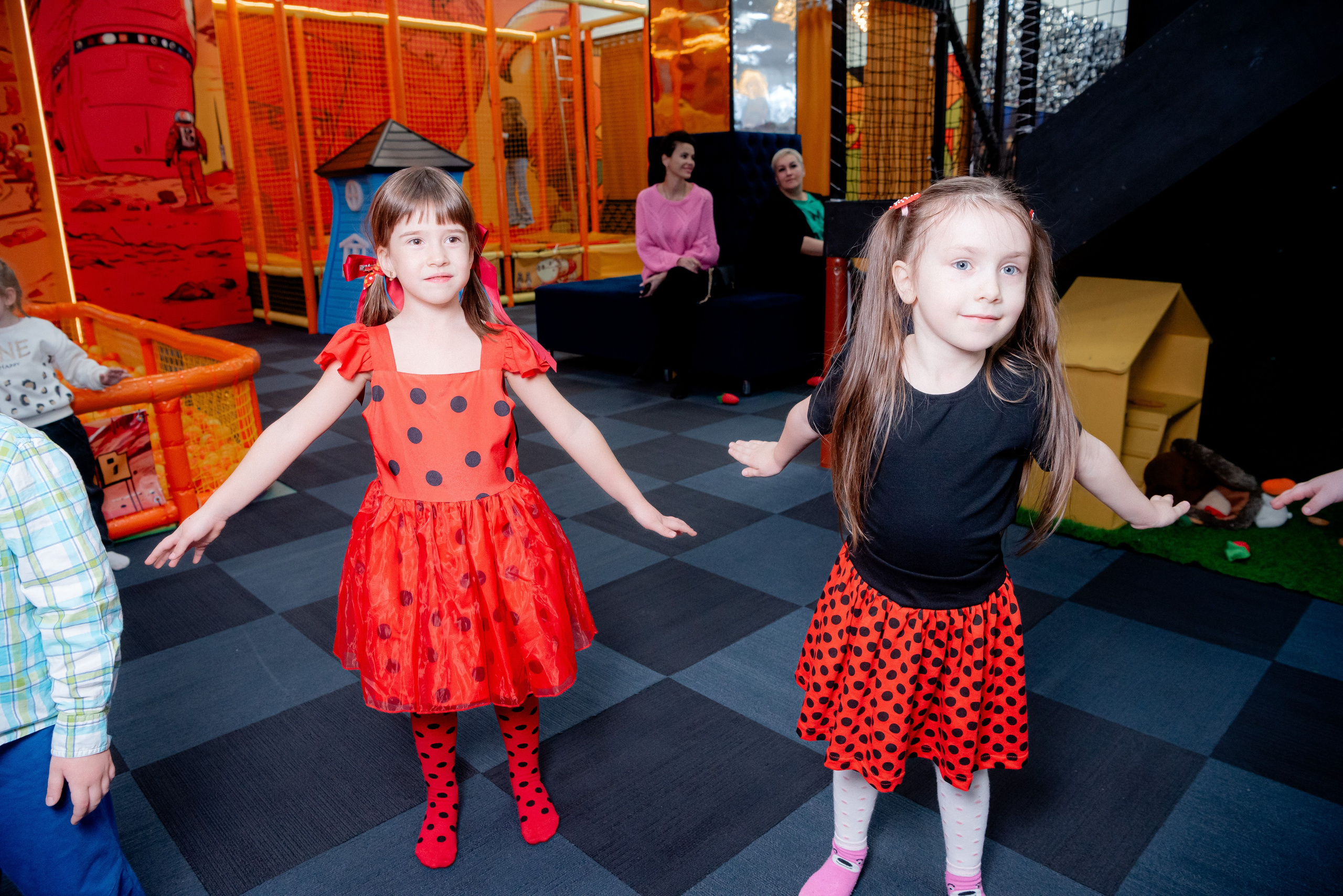 ДР в Локо Мотив Аниматоры Леди Баг. Фотограф в Волгограде и Волжском Александр Горбань