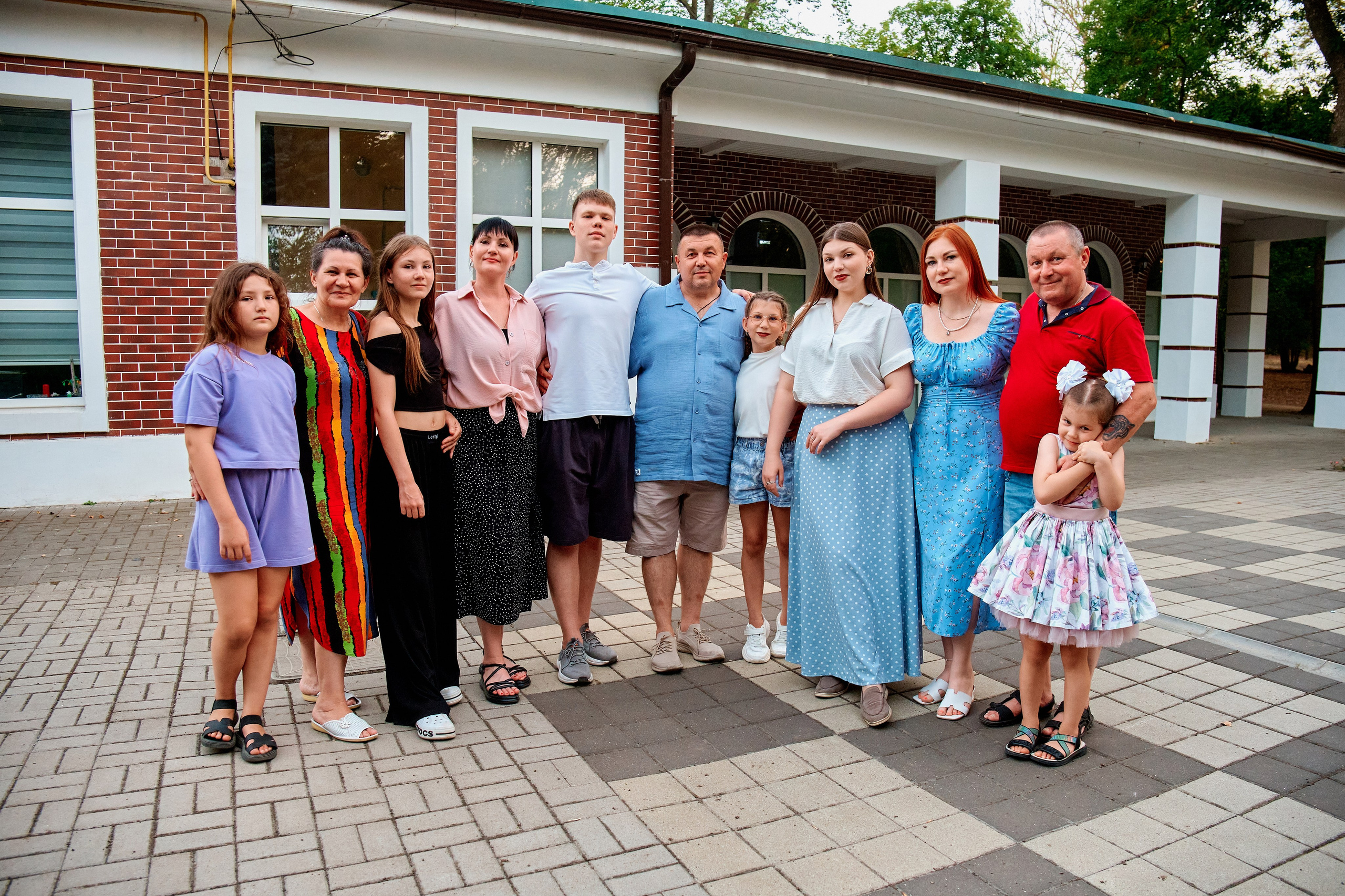 Семейная фотосессия с внуками в парке. Фотограф Таганрог Анна Трайжон