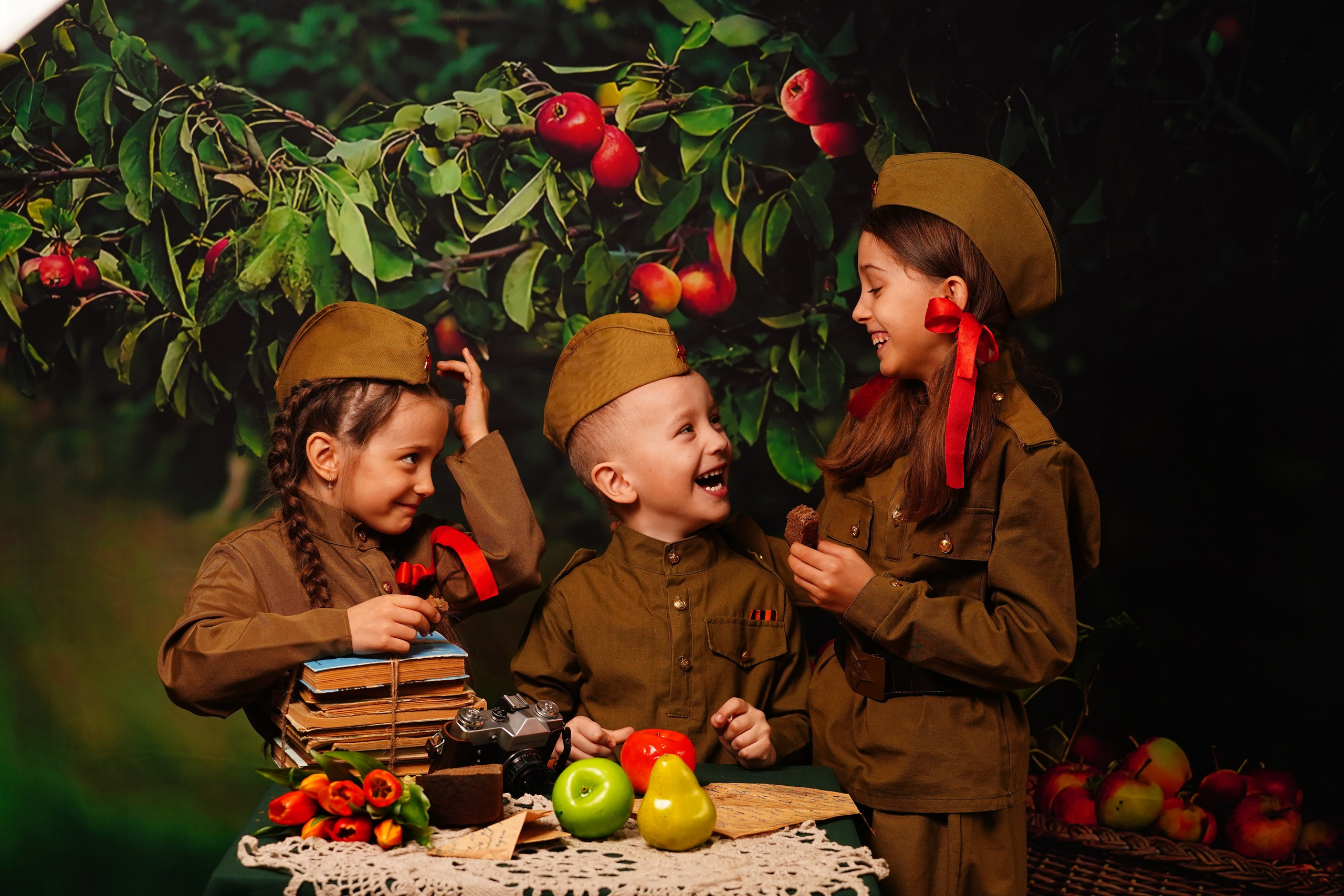 9 МАЯ. Фотостудия Лучшие моменты Выпускные альбомы, школьные, юбилейные фотокниги Ростов-на-Дону