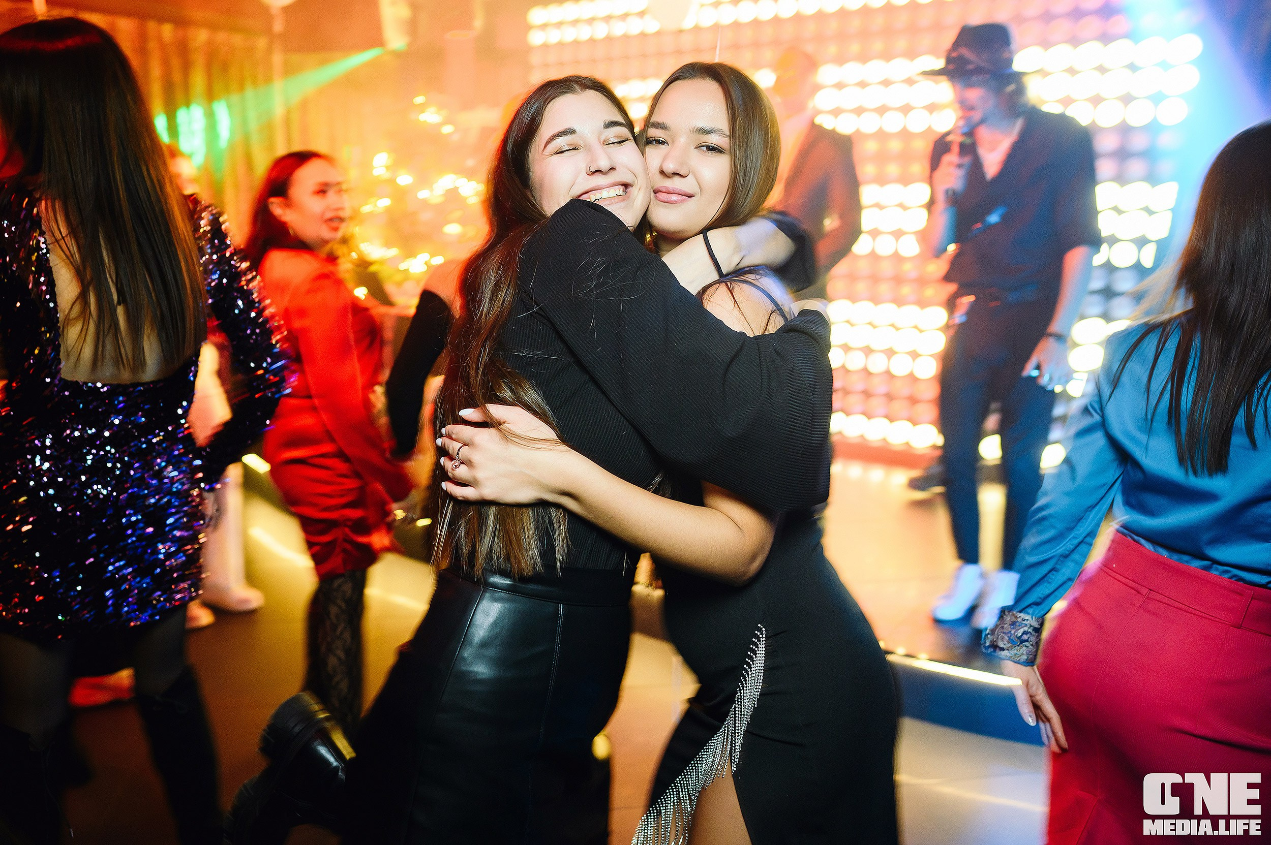 Фоторепортаж из караоке-клуба Эйфория. One Media Life: фоторепортажи, фотоотчеты с мероприятий и заведений