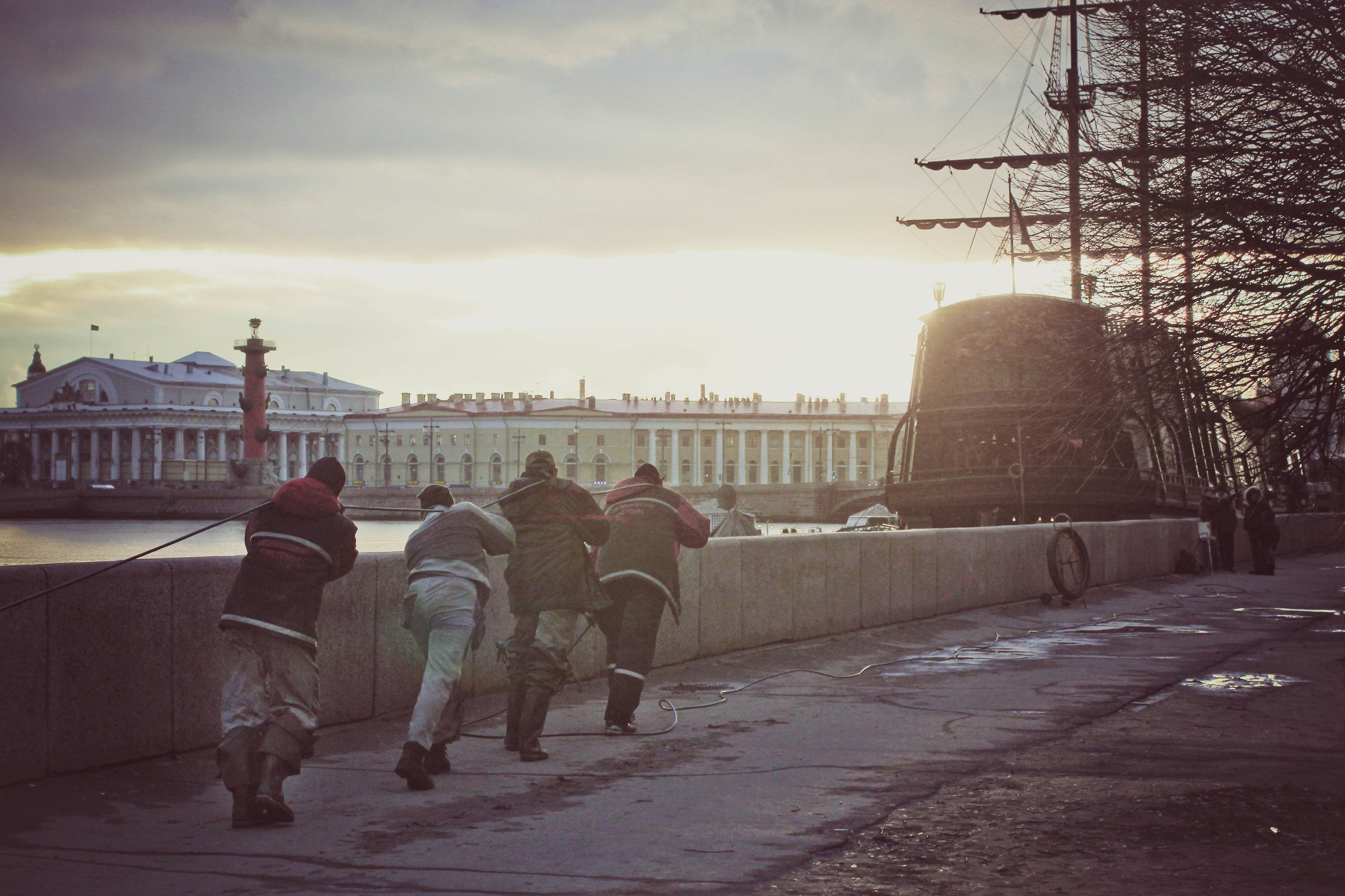 2013. Стрит-фотография, полная абсурда, идиотизма и красоты
