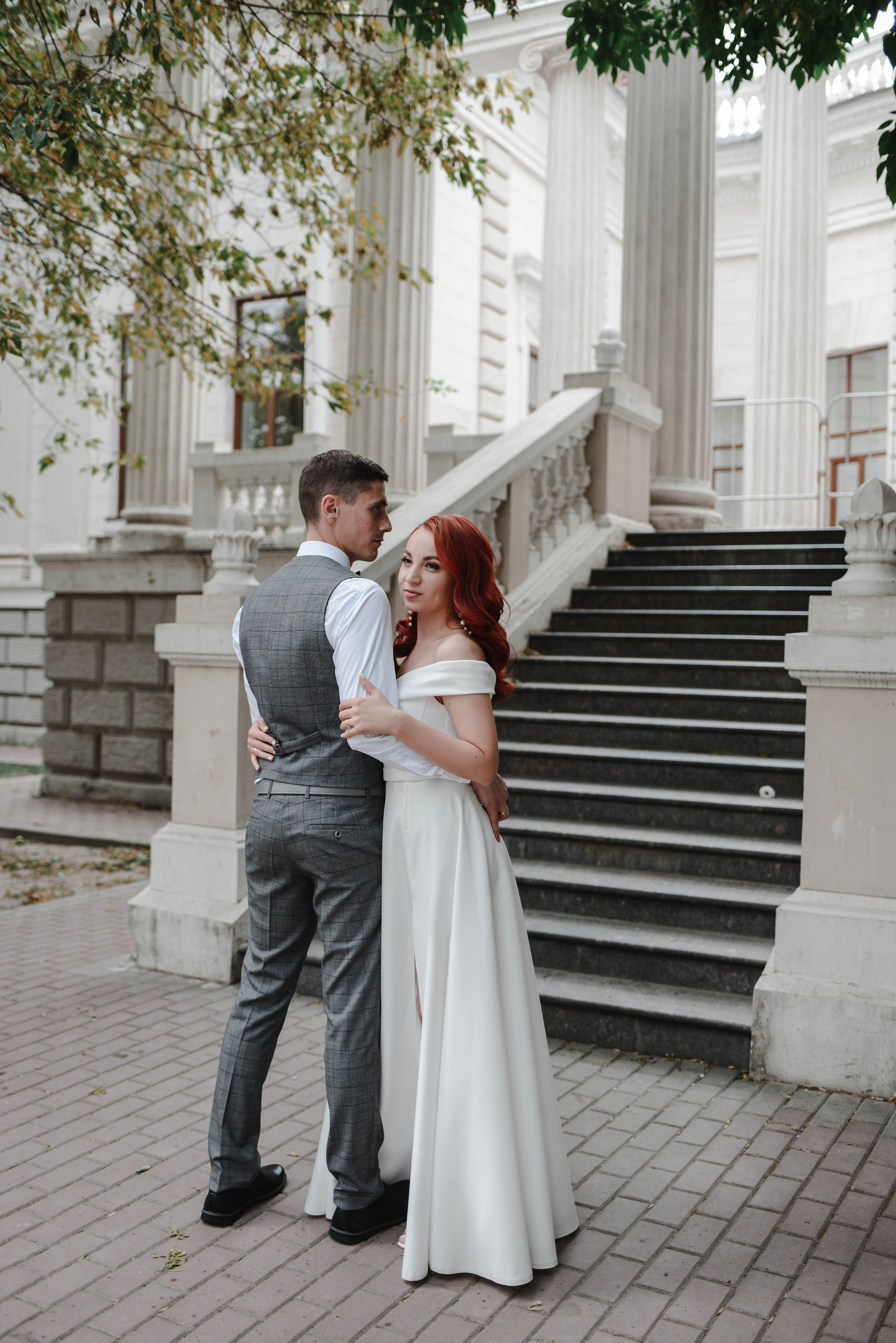 Свадебная прогулка по городу. Фотограф Ярута Оксана / Ростов-на-Дону