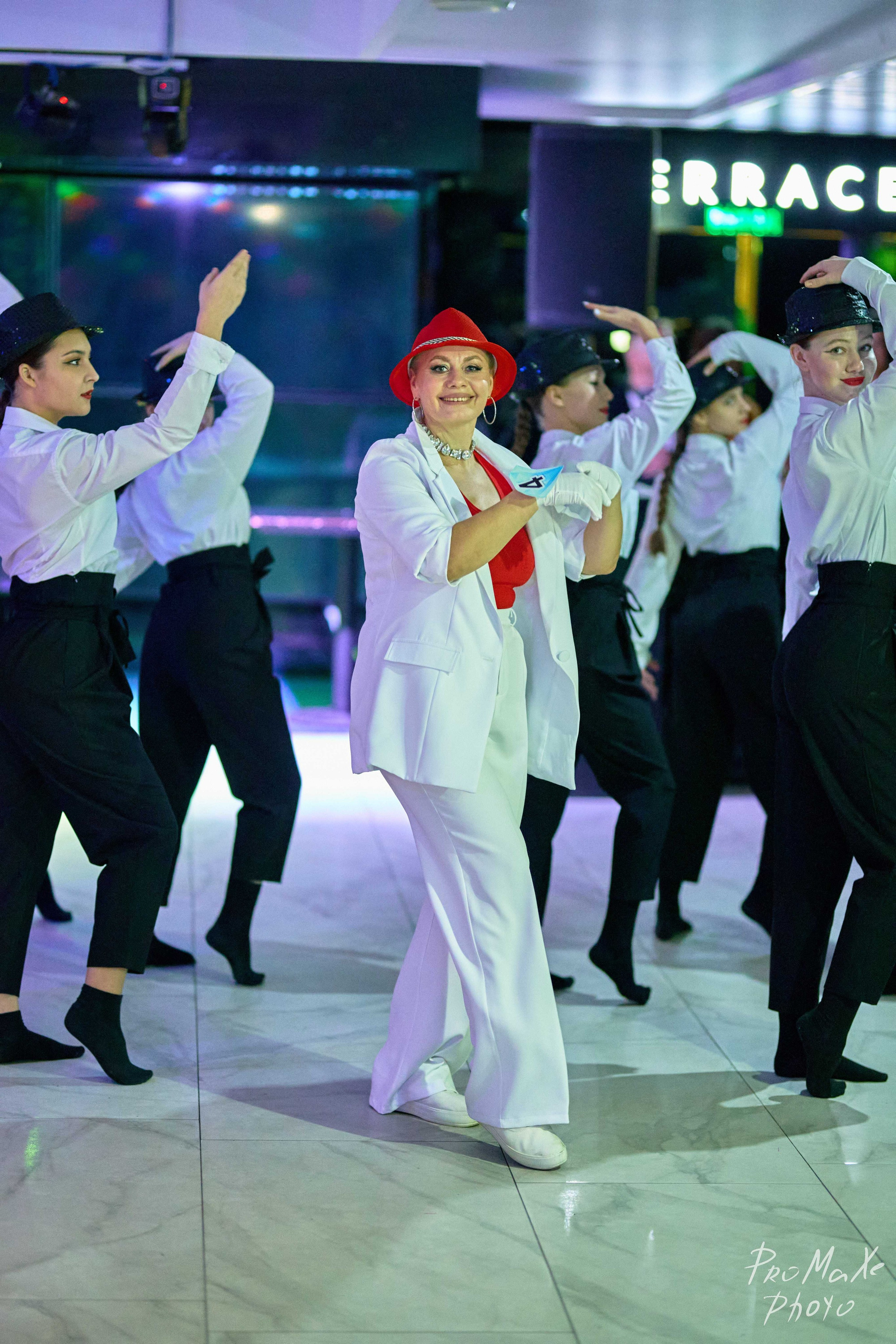 Зал КРАСА МАСС-МЕДИА ЧУВАШИИ. Владимир Суздалов (ProMaXe) — Портретный фотограф, тематические фотосессии в Чебоксарах