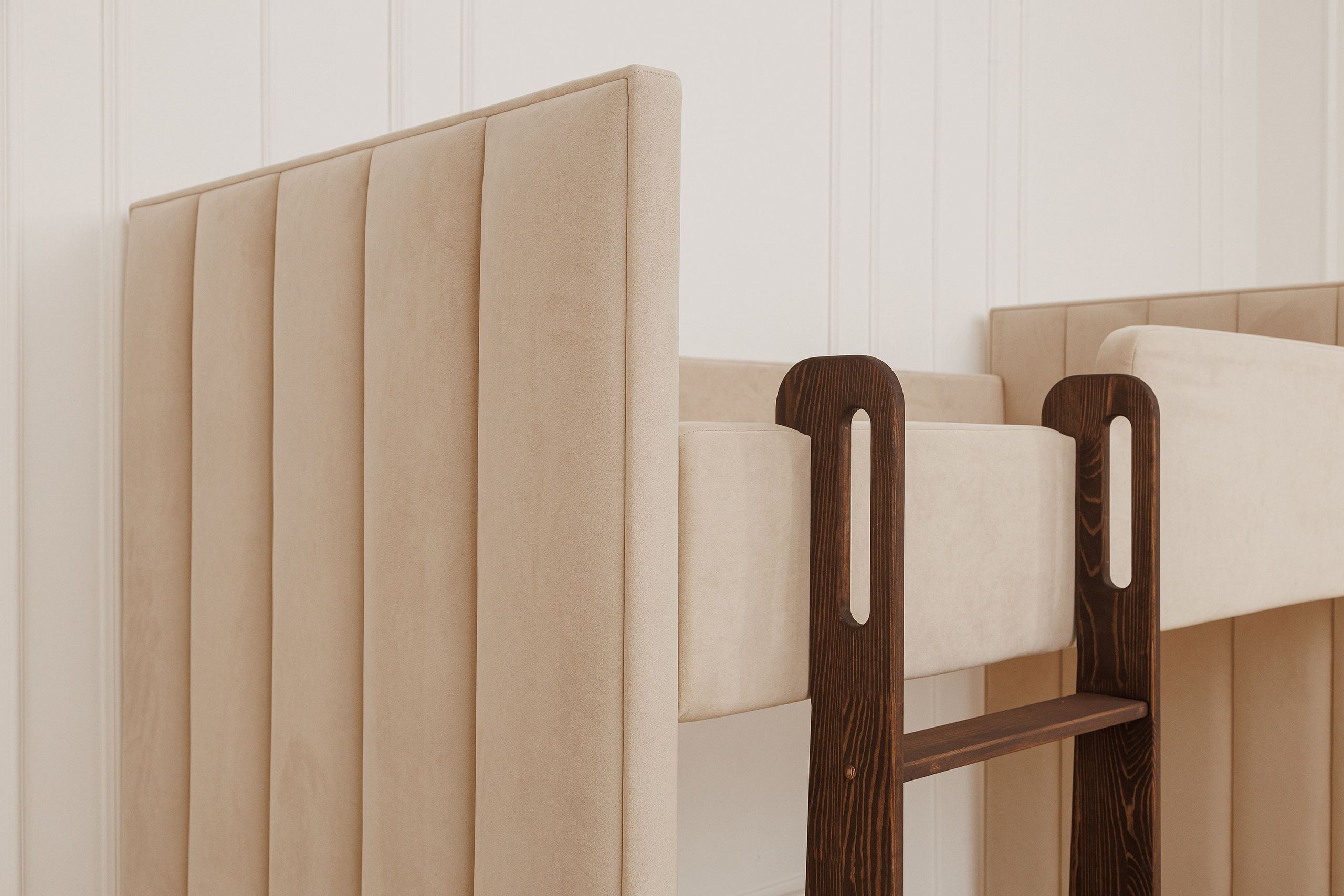 Предметная фотосъемка кроватей, мебели. Профессиональный фотограф в Новосибирске