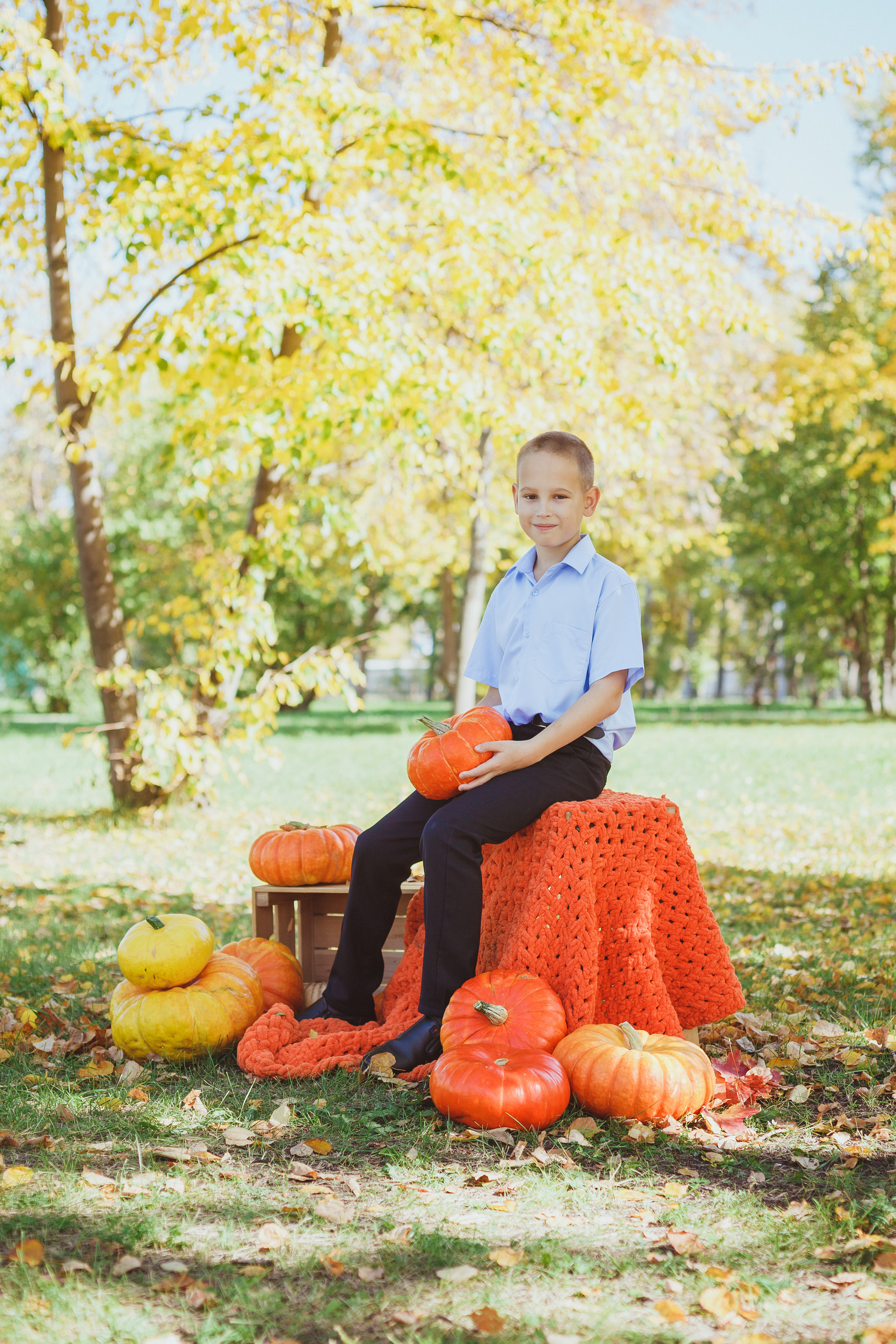 Школьная фотосессия на 31 августа. 1,2,3 сентября. Портреты детей 4-6 штук. Групповые общие 2-5 шт. Цена 450р. (1). Семейный и детский фотограф в Сухом Логу Ольга Кайгородова