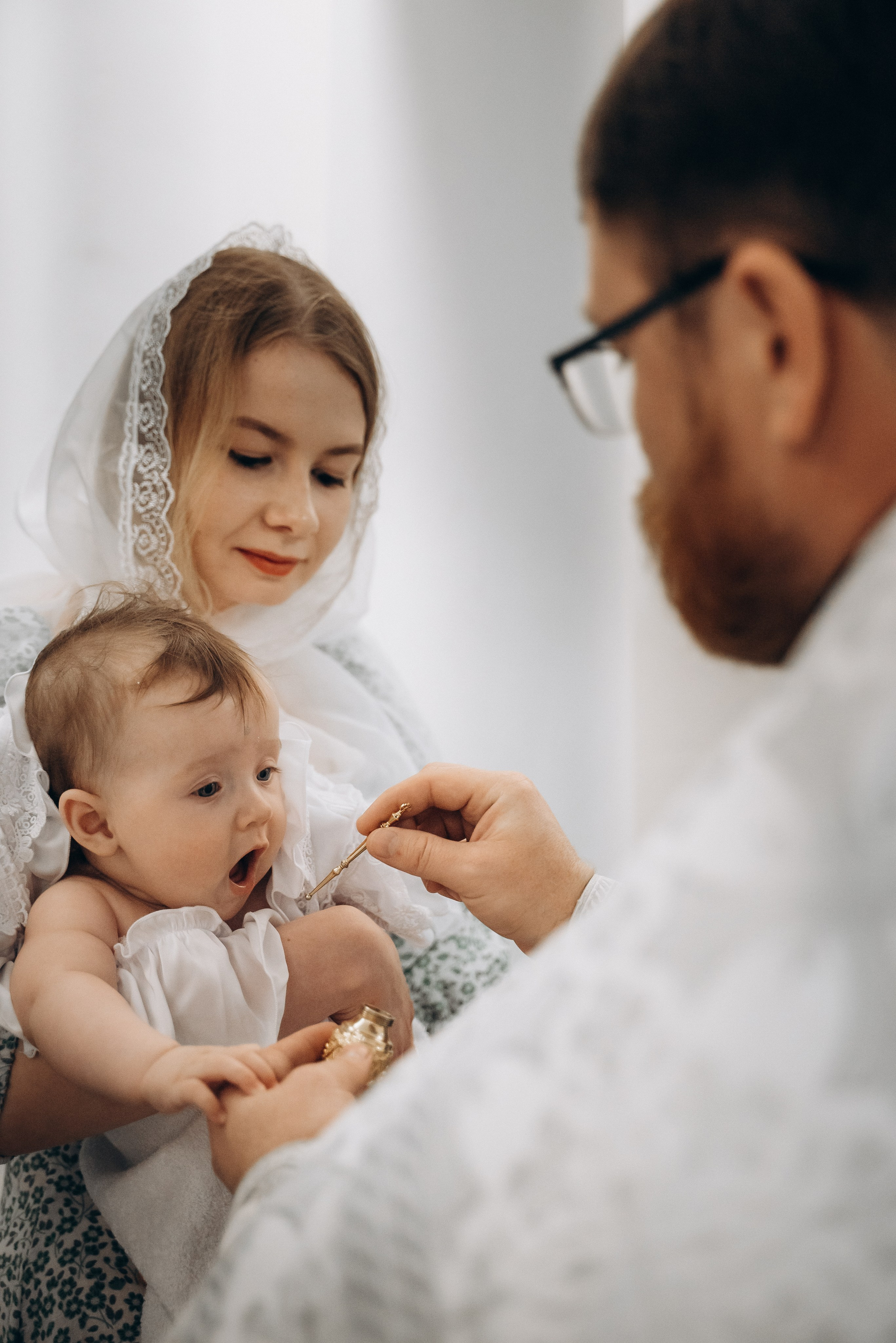 Крещение Варюши (Храм Святой Живоначальной Троицы). Семейный фотограф в Минске Дарья Дреко