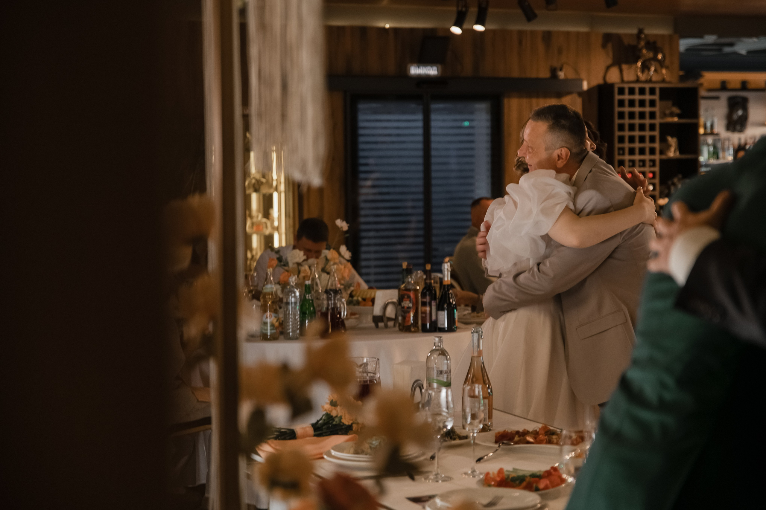 Свадебное торжество в ресторане «За Поводом». Ярослава Ерина — свадебный фотограф в Москве