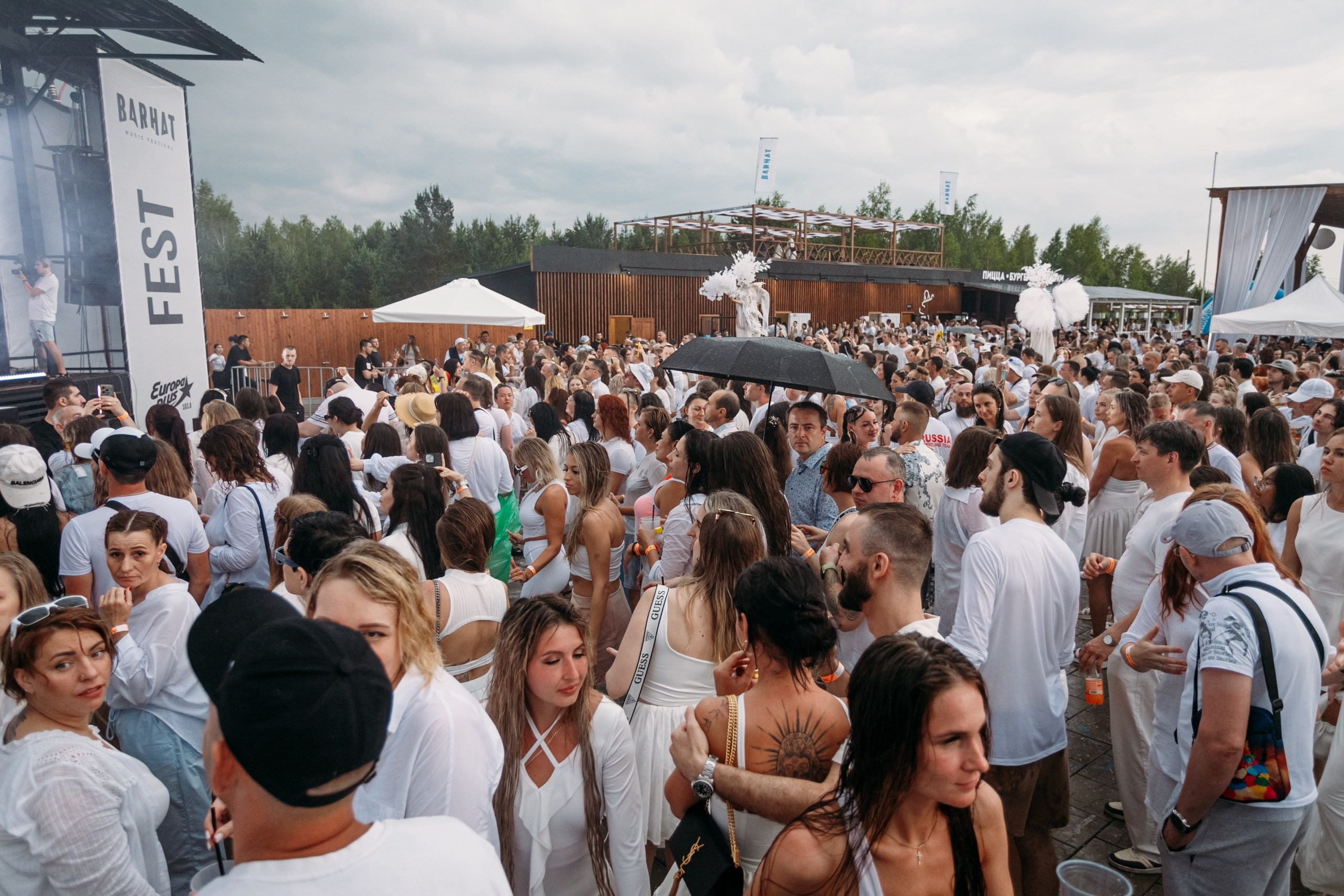 White Party @ Бархат парк. Репортажный фотограф Максим Полянский. Москва, Санкт-Петербург, Красноярск