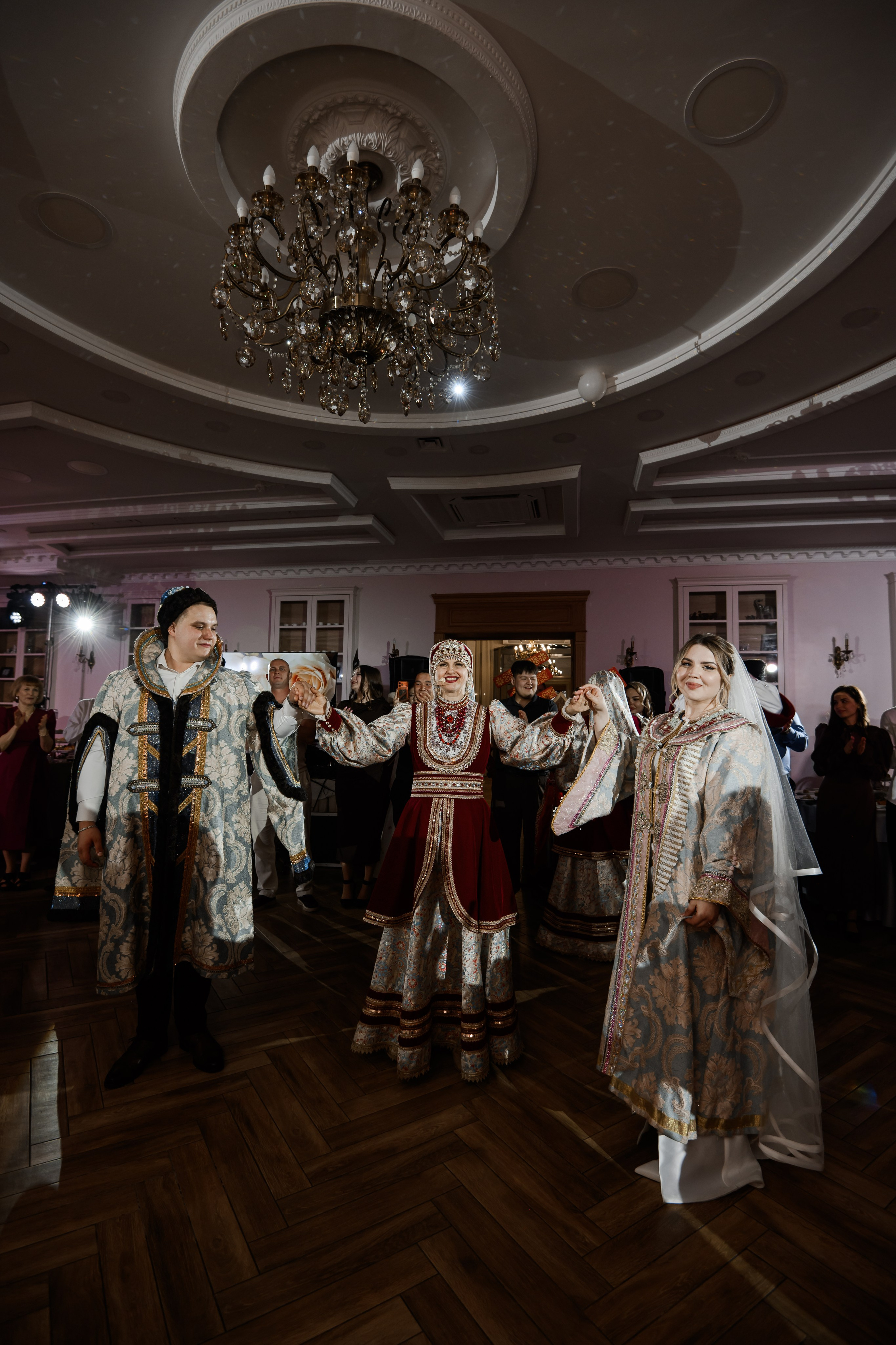 В + А. Свадебный фотограф в г. Астрахань. Так же выезжаю в другие города