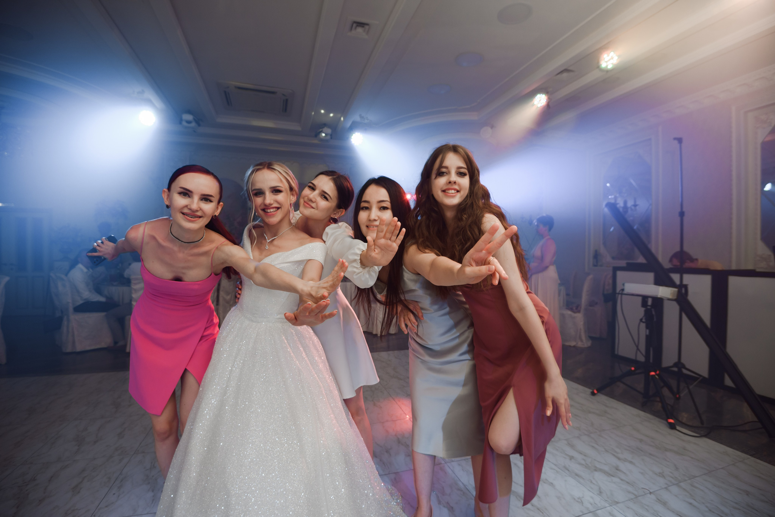 B & A. Свадебный фотограф в г. Астрахань. Так же выезжаю в другие города