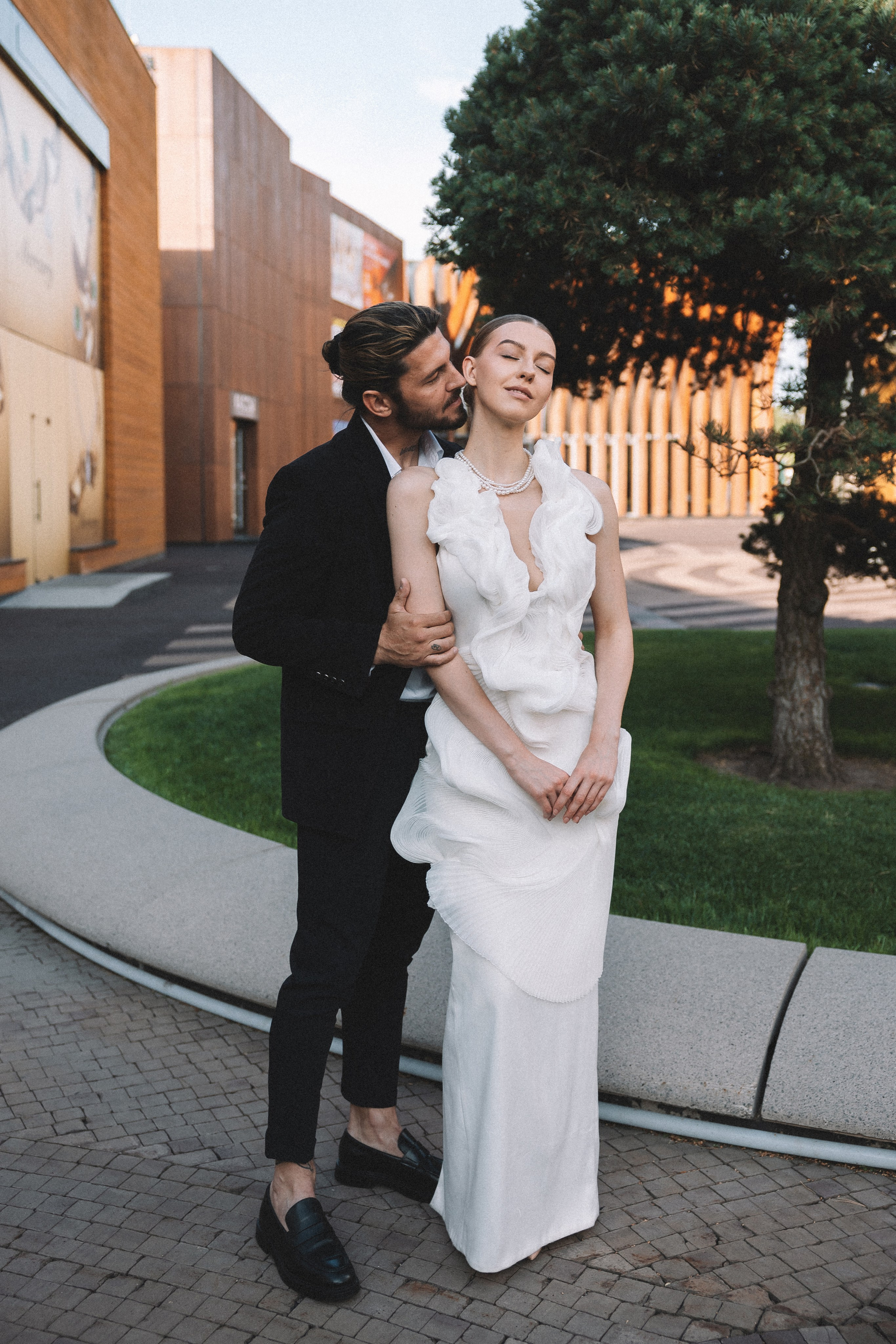 Свадебная фотосессия в Барвиха Luxury Village. Свадебный фотограф в Москве — Оскар Гелманов