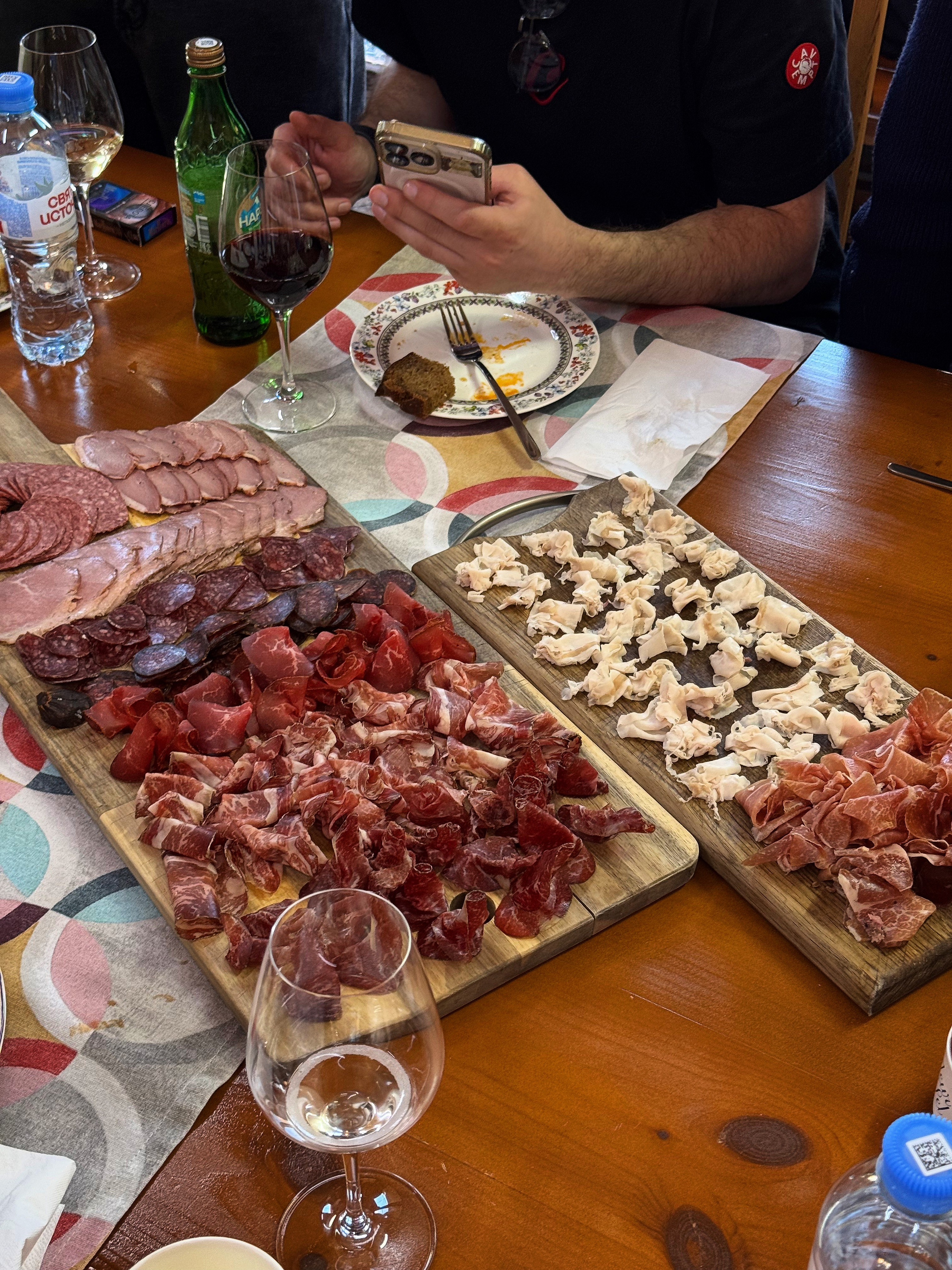 Сезон барбекю никогда не заканчивается. Другой Павел Поцелуев — плёночная фотография и мастерство мясного дела