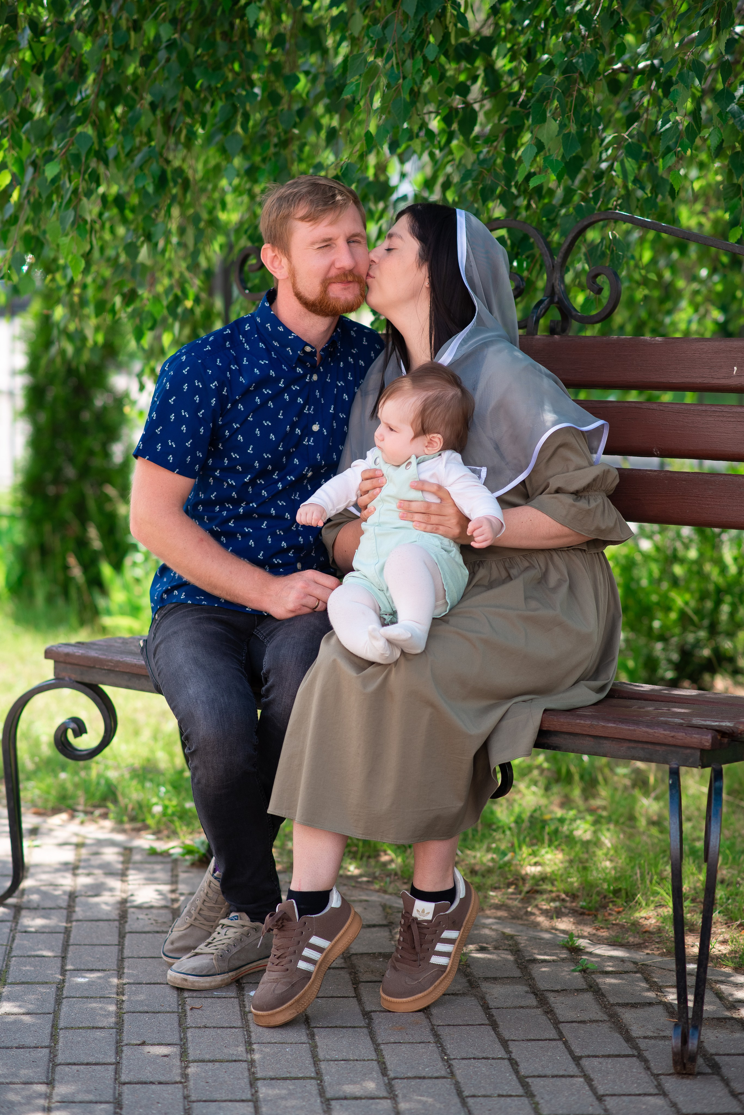 Крещении Мии в хр.Ксении Петербургской. Семейный фотограф на выписку из роддома и крещение Минск Настя Гришук