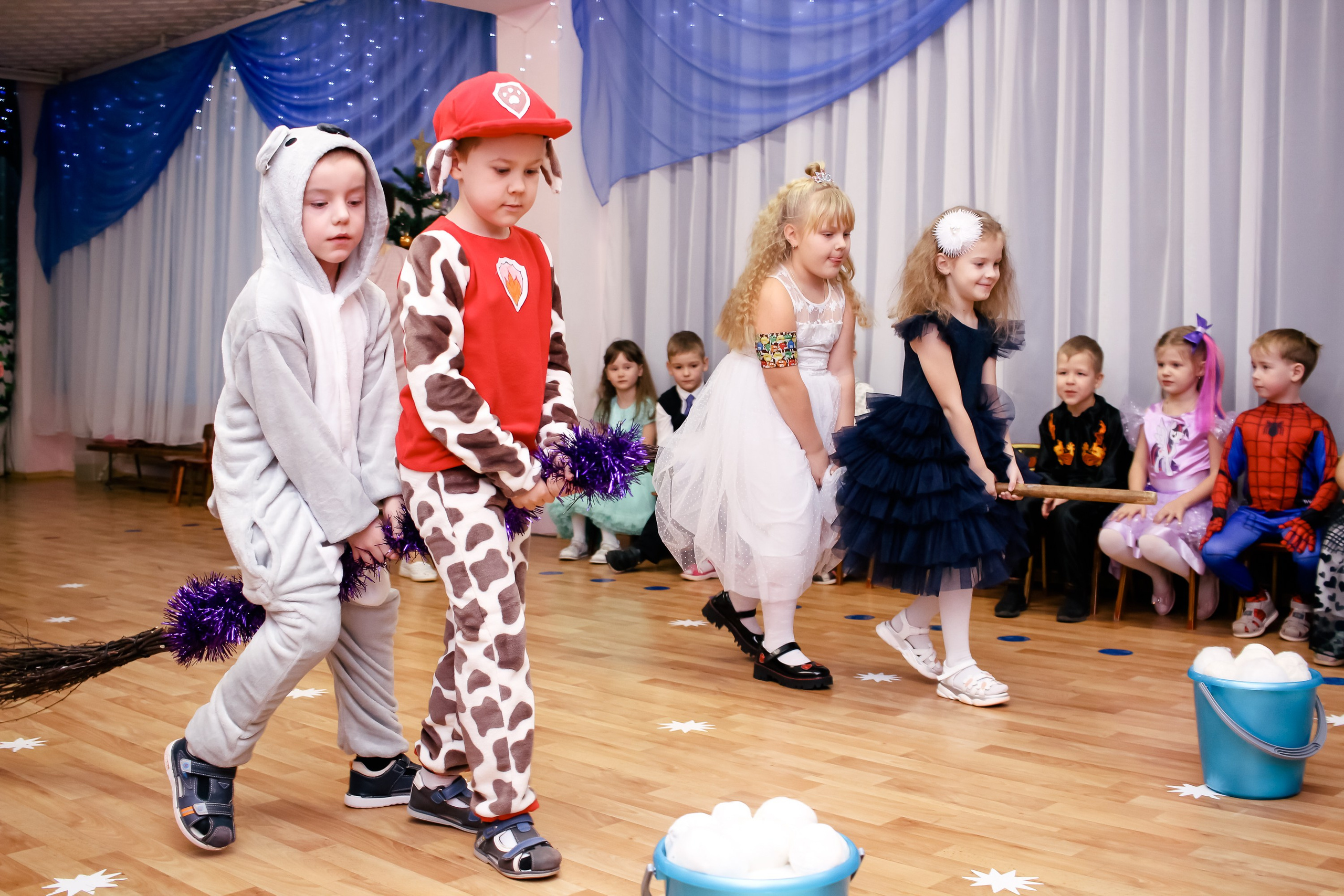 Новогодний утренник. Фотограф Великий Новгород Татьяна Чиглинцева