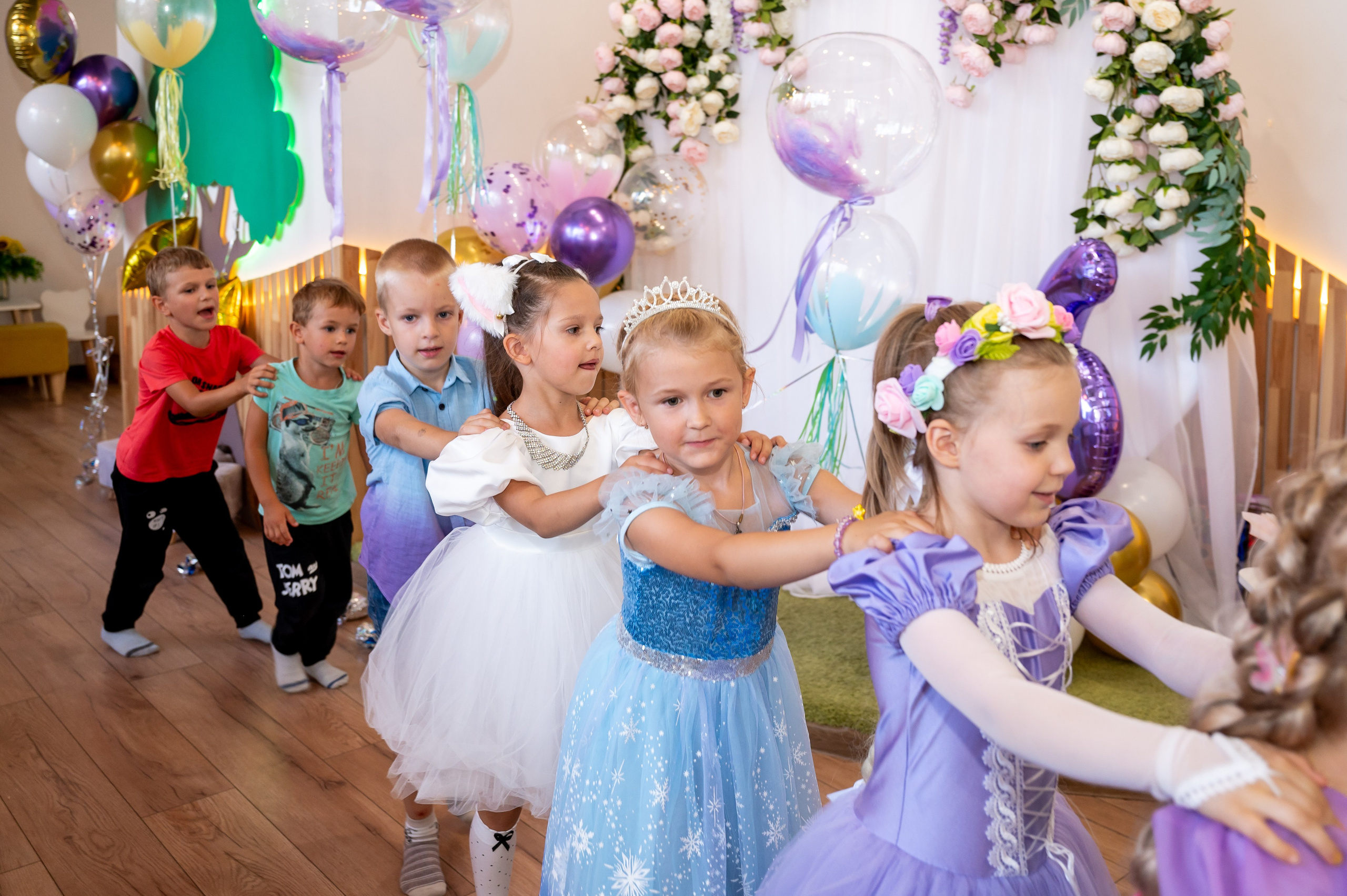 ДР в лофте с фокусником