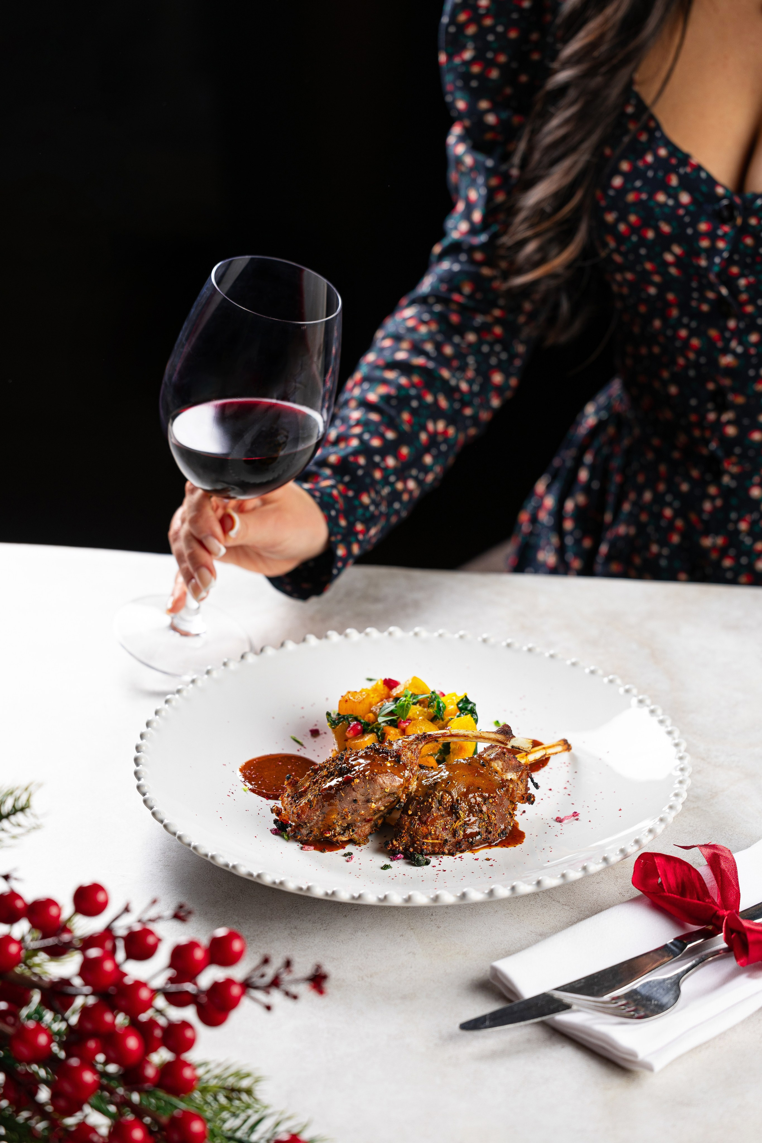 Фуд-фотограф Красногорск, фотосъёмка меню, съемка на доставку, контент для соцсетей, рекламная съемка суши и роллов и гунканов, фудфотограф Москва, фудстайлинг и сет дизайн, Митино, Нахабино, Истра, Химки, Одинцово, креатив с моделью, сезонное меню, фотограф еды для ресторана и кафе