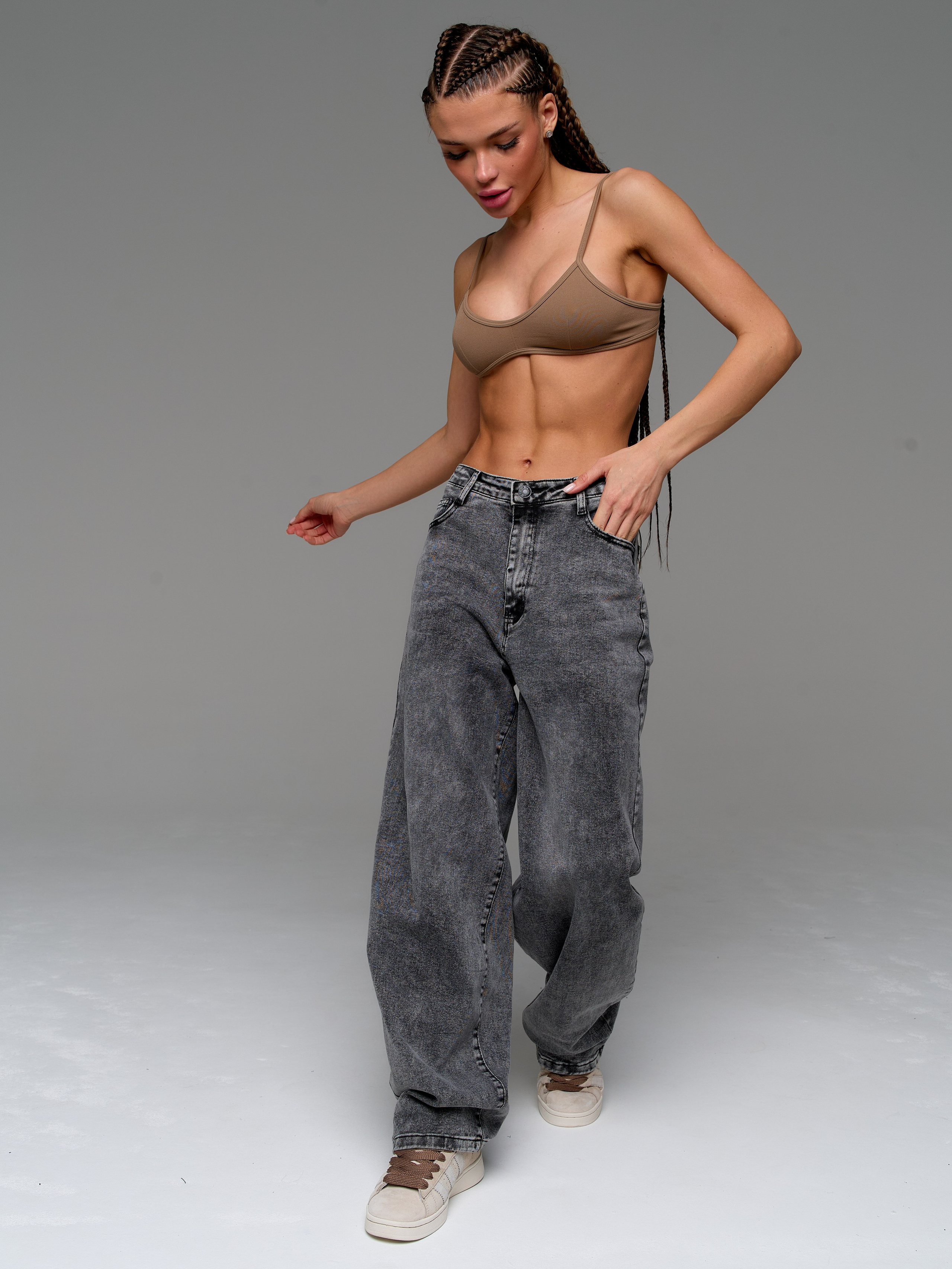 Джинсы. Фотограф для маркетплейсов в Москве