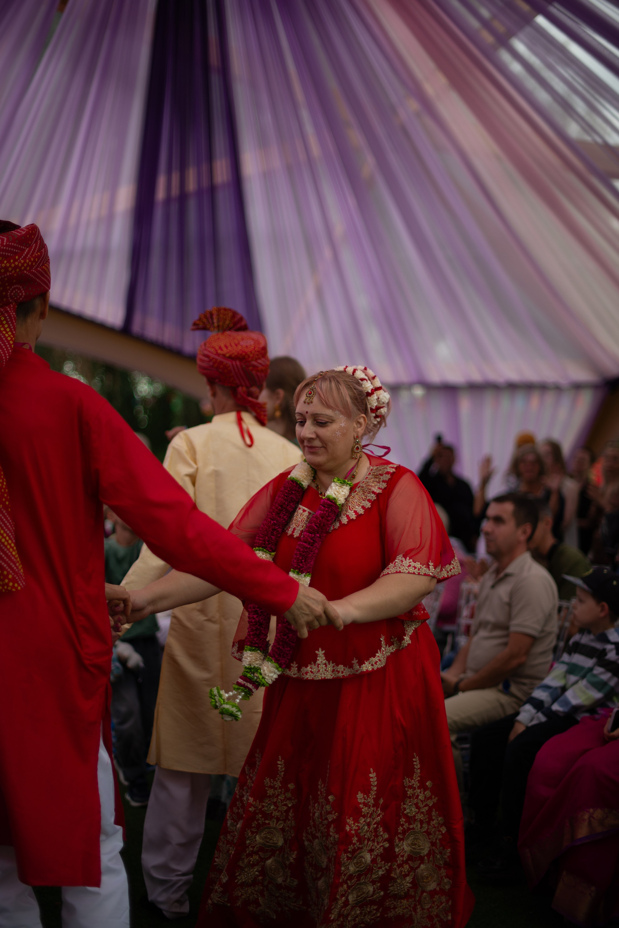 Свадьба в ведической традиции на фестивале День Индии 2025. Victoria Radjevna Репортажный Фотограф — Видеограф Москва • Санкт-Петербург