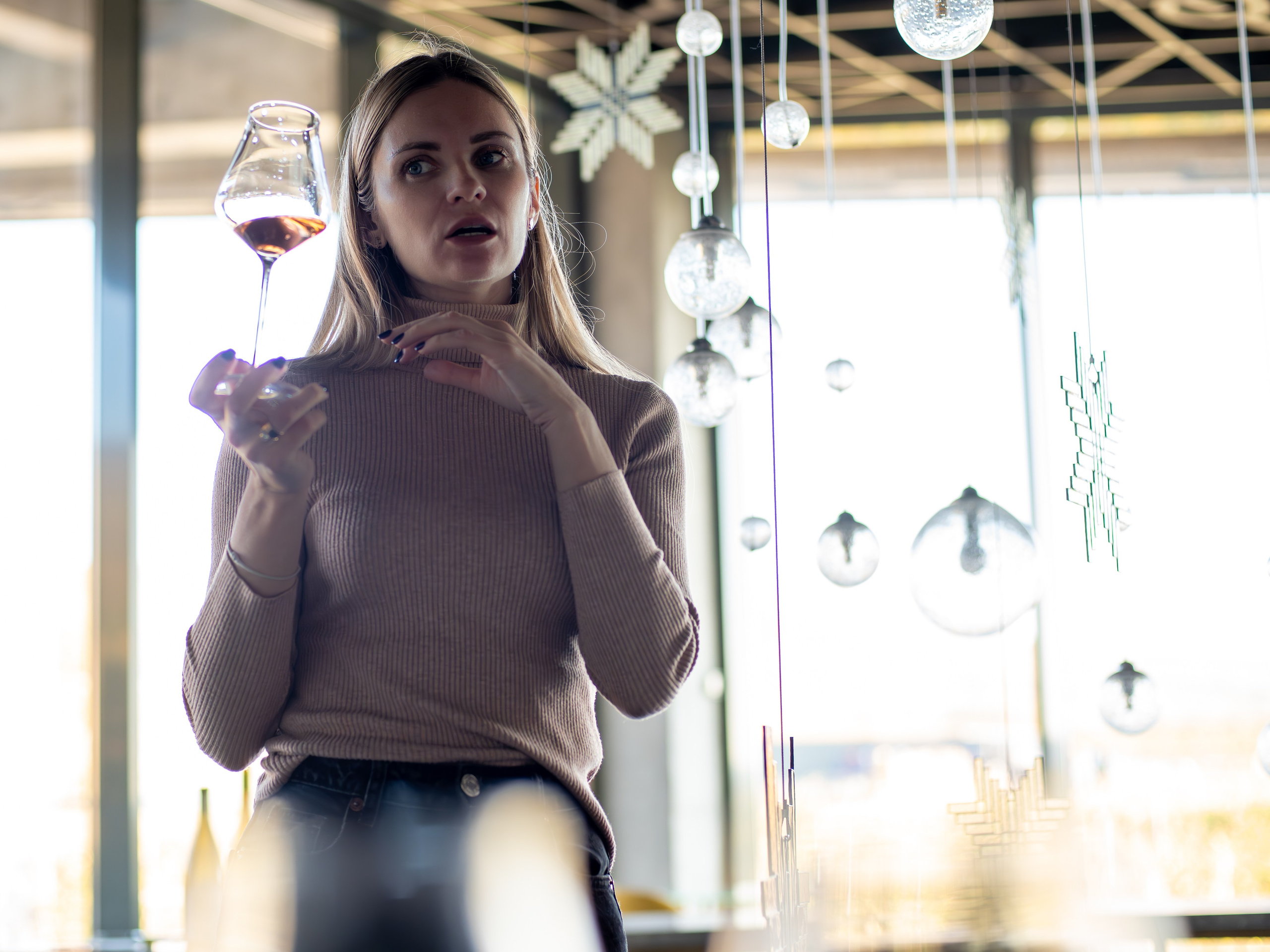 Литературная мастерская с Ольгой Шутовой в «Винотеррии». Репортажный фотограф в Красной Поляне и Сочи Павлюченко Екатерина