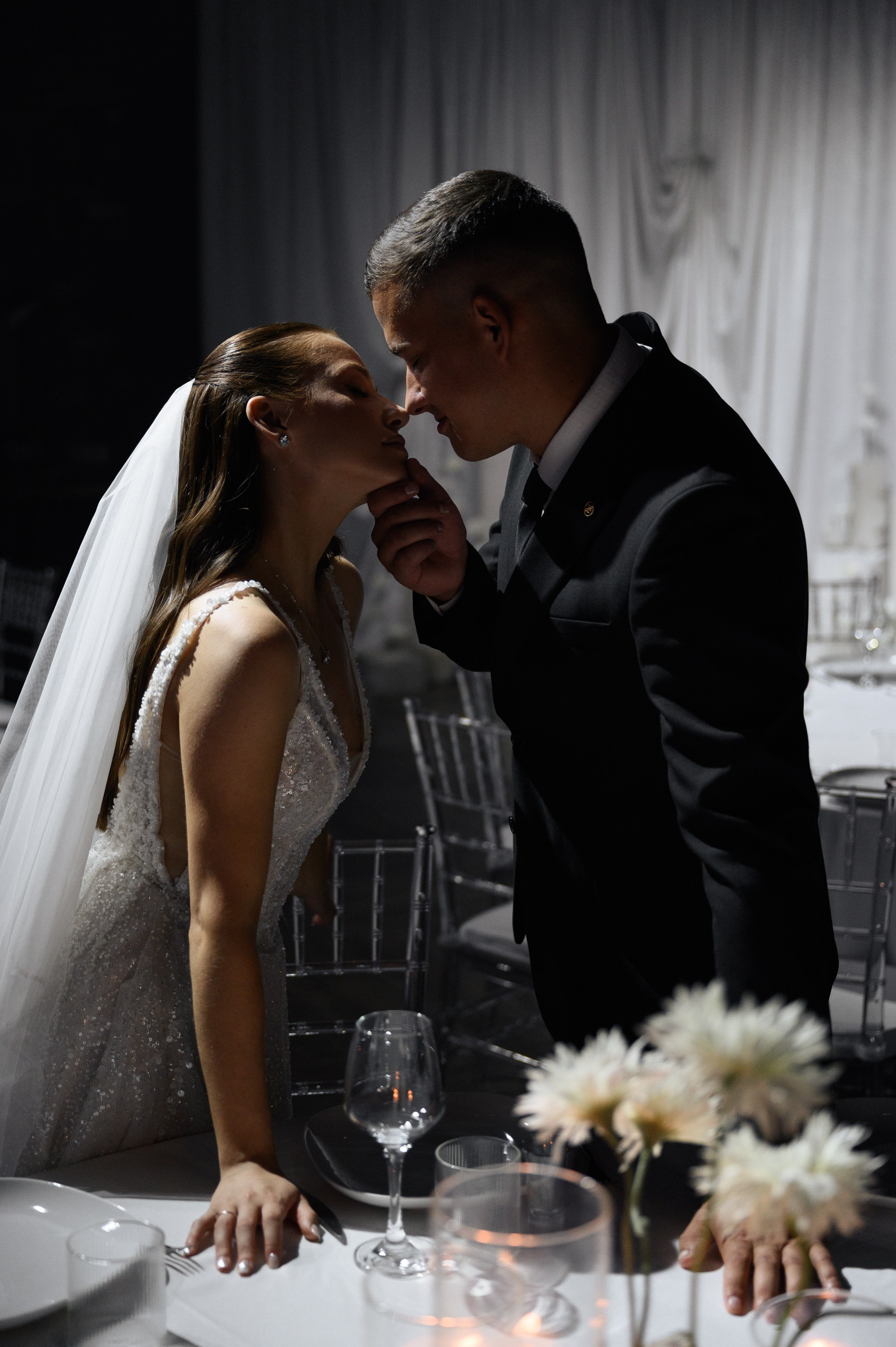 Антон и Виолета. Zhulanovilya