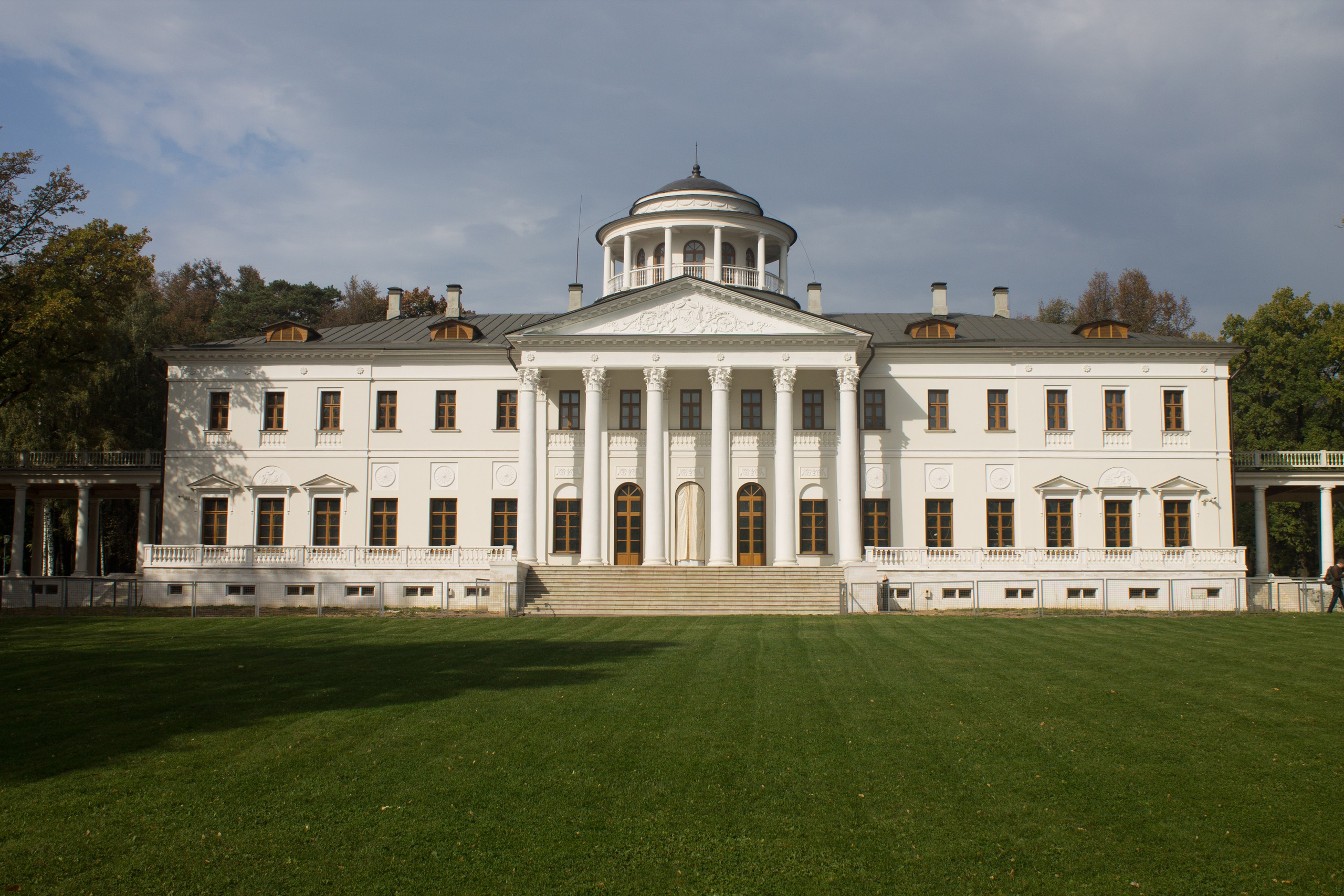 Регистрация брака и свадебная фотосессия в музее-заповеднике Остафьево. Свадебный фотограф Москва — Сергей и Татьяна