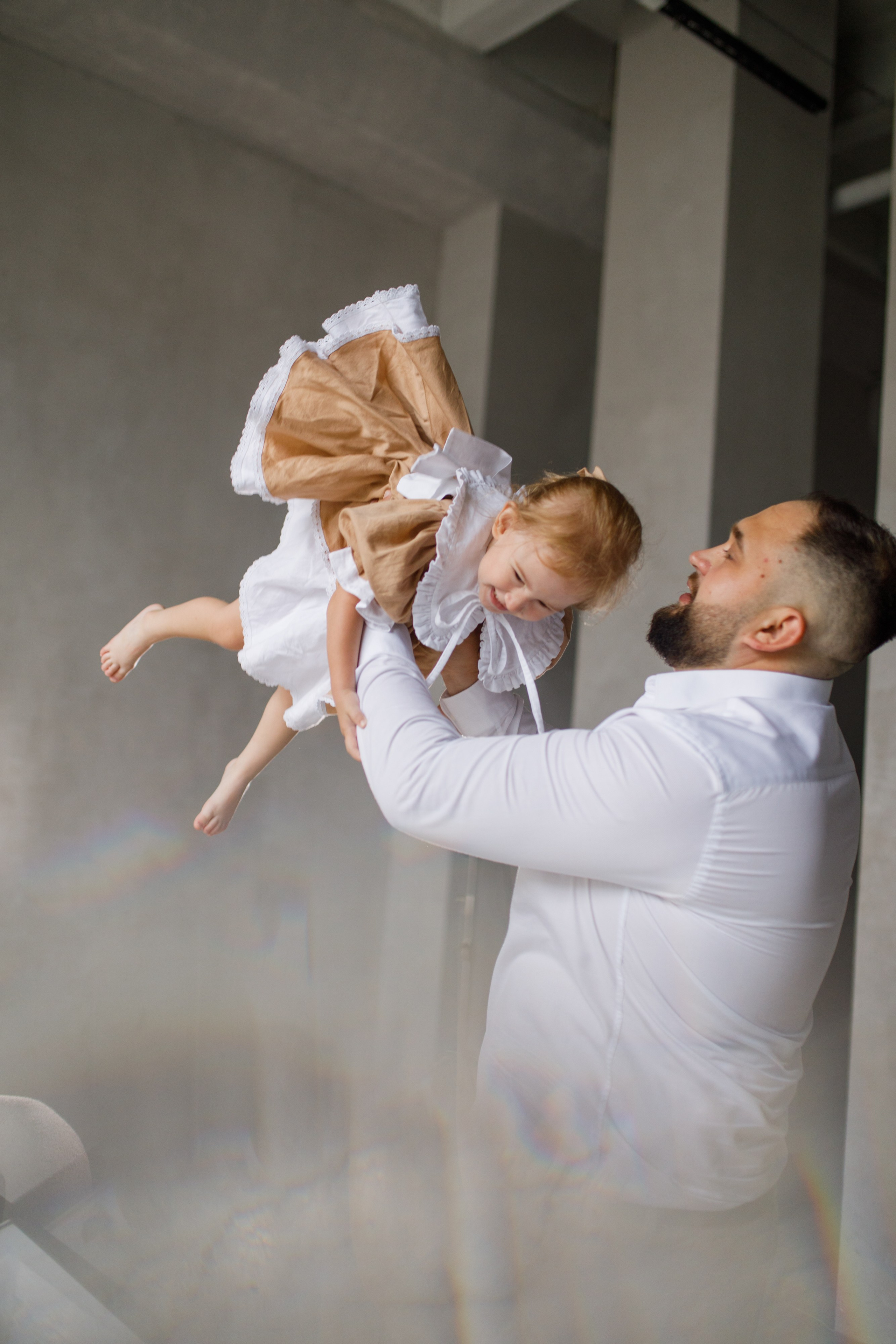 Семейная фотосессия в студии 2 года Валерии. Фотограф в Уфе Ирина Идрисова