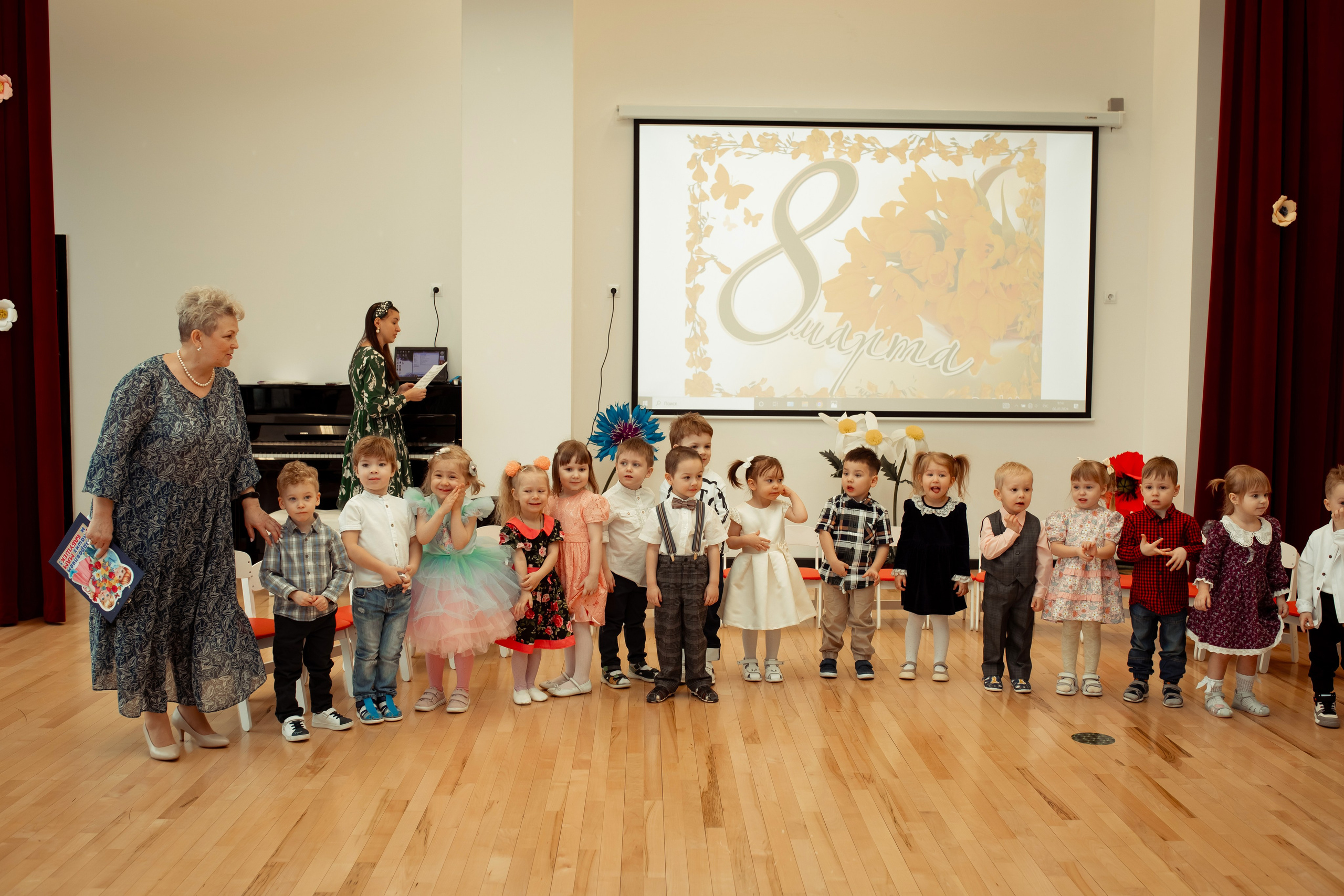 Праздник весны в детском саду. Семейный и детский фотограф в Москве Дорогова Екатерина