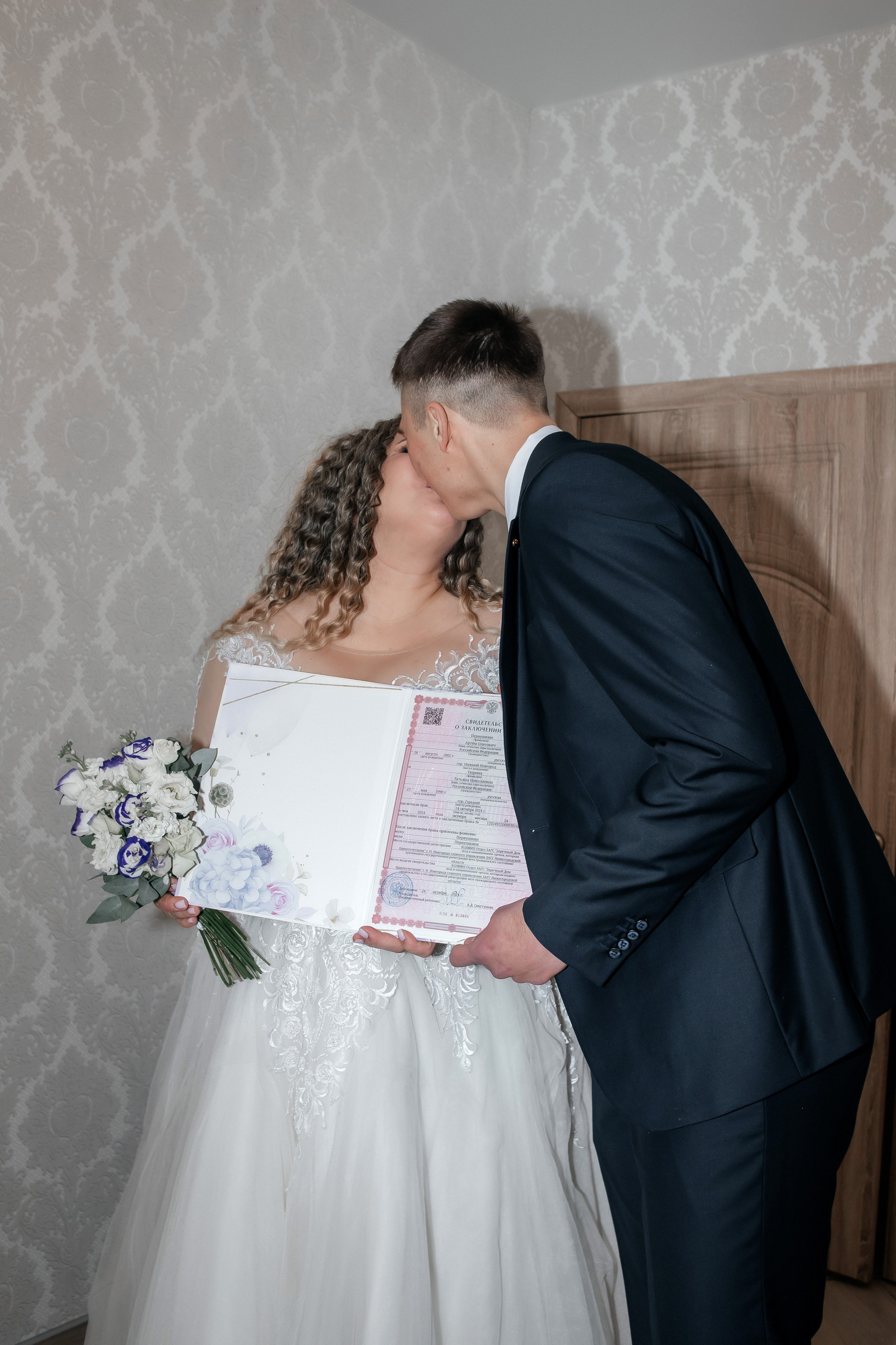 Ноябрьская свадьба в Сормовском ЗАГСе и в фотостудии Акт Первый. Свадебный фотограф и фотограф Love-Store в Нижнем Новгороде Анастасия