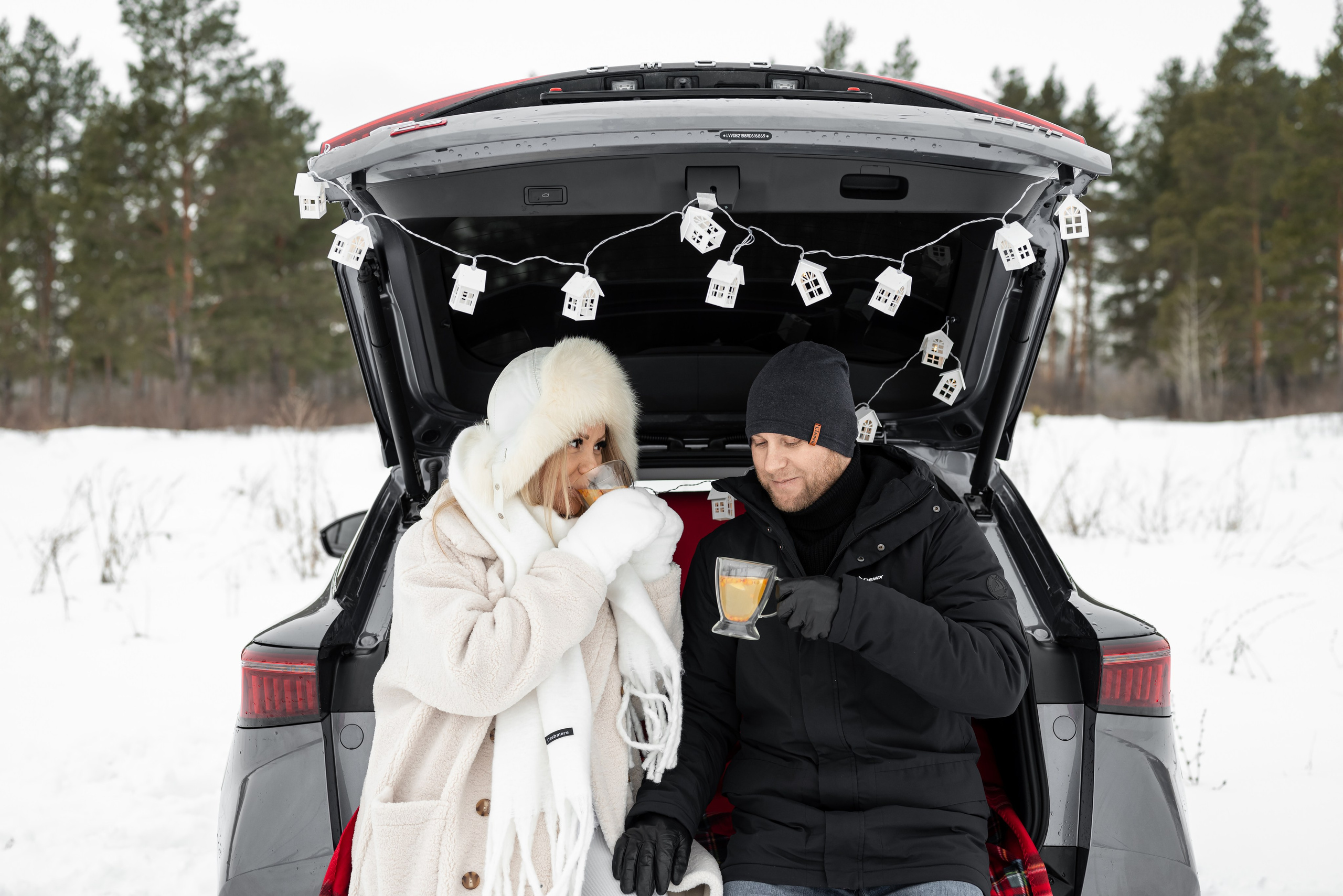 Фотопроект с Платоном и машиной на улице. Фотограф в городе Салават