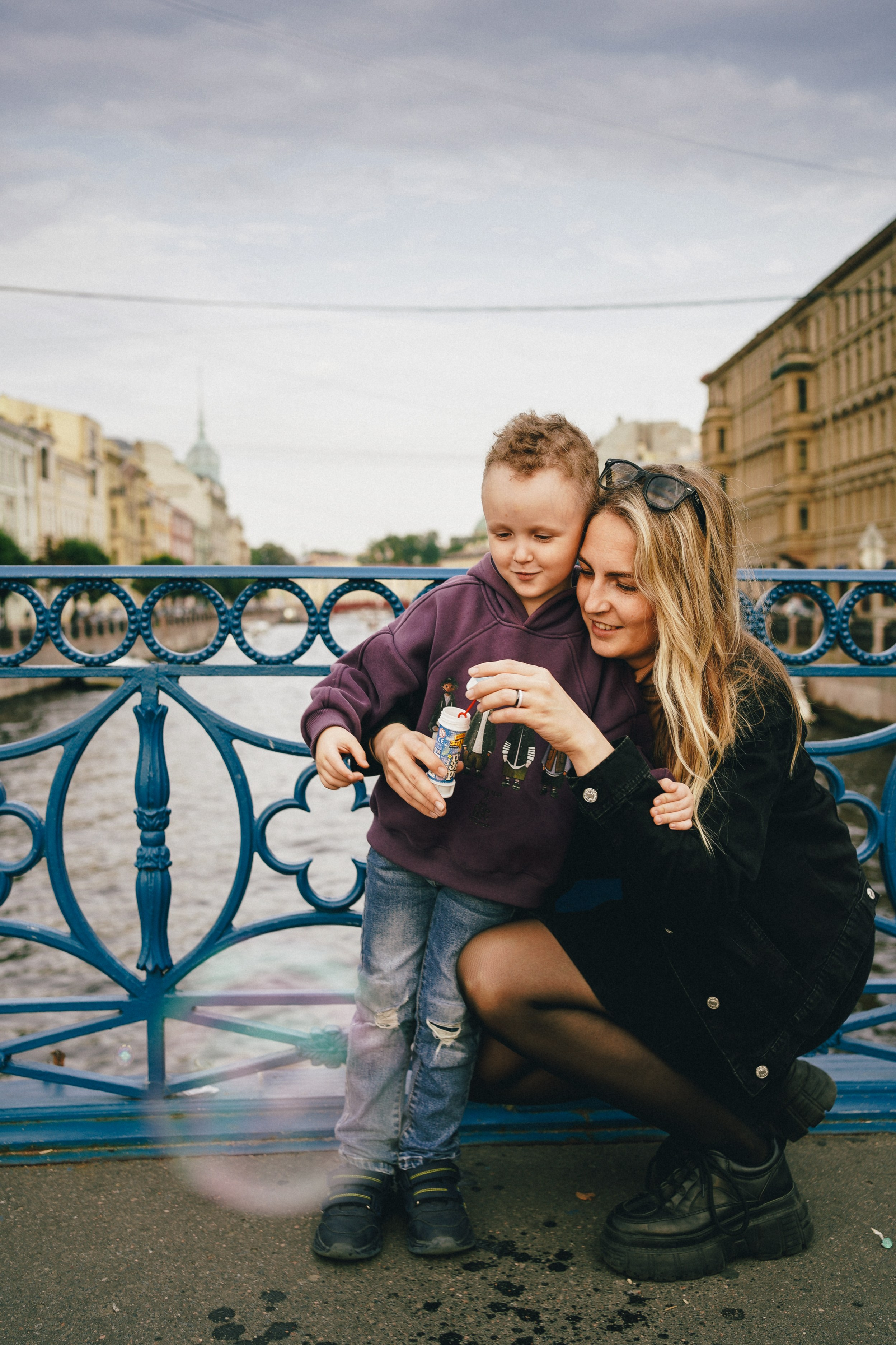 Мама и сын. Репортажный фотограф в Санкт-Петербурге. Фотограф на мероприятие в СПБ