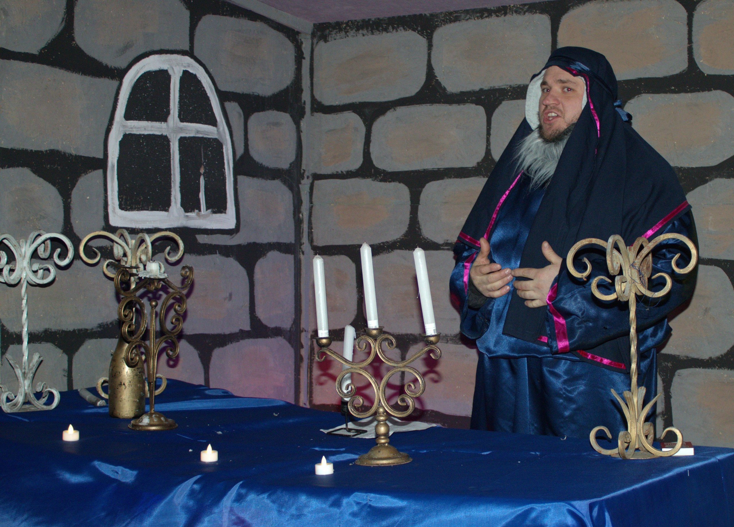 Иса,  косплей