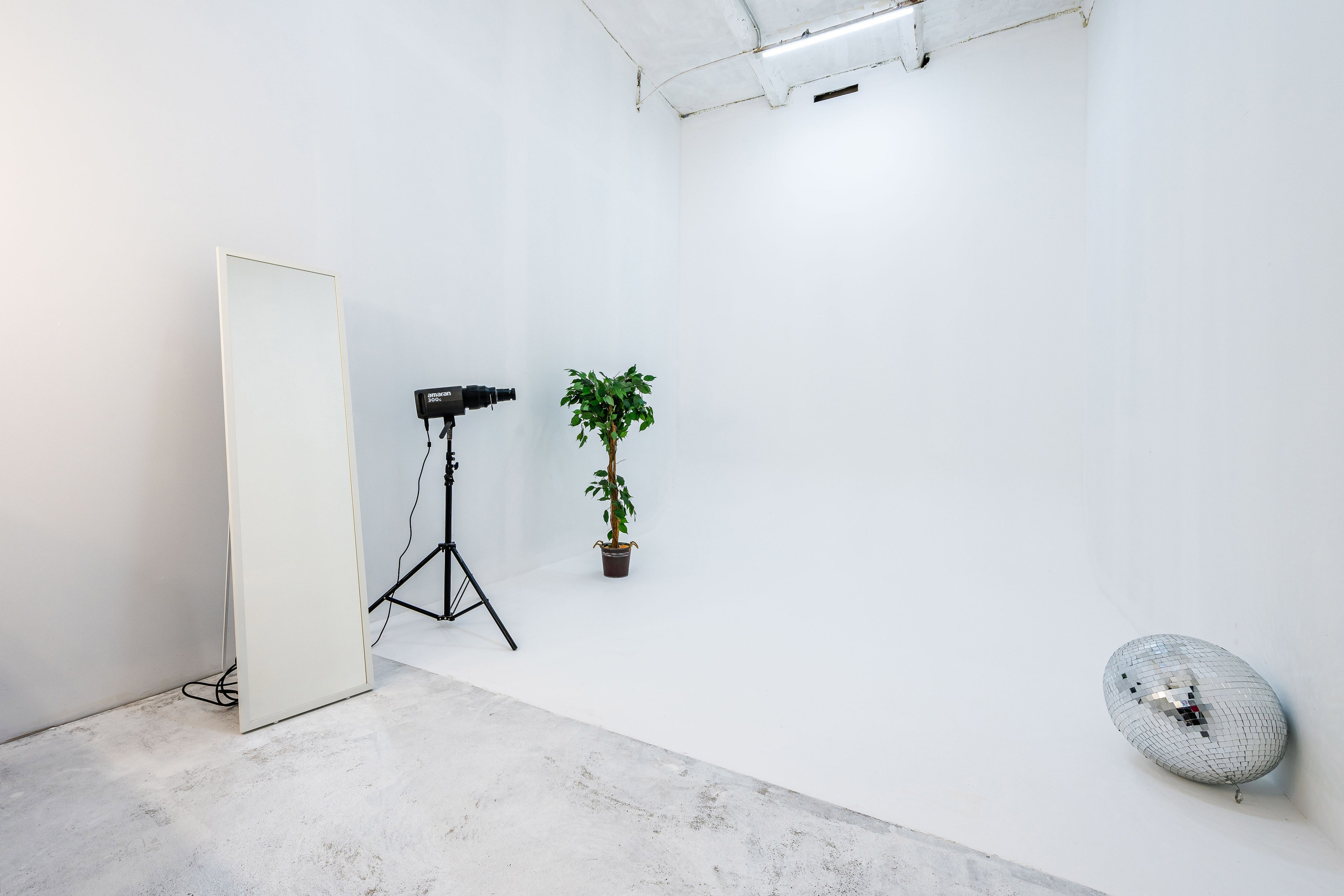 Интерьерная фотосъёмка коммерческой недвижимости для Бизнеса (для вашего сайта, для Яндекс карт и других онлайн каталогов). Интерьерный & Репортажный фотограф Озеров Денис, г. Москва