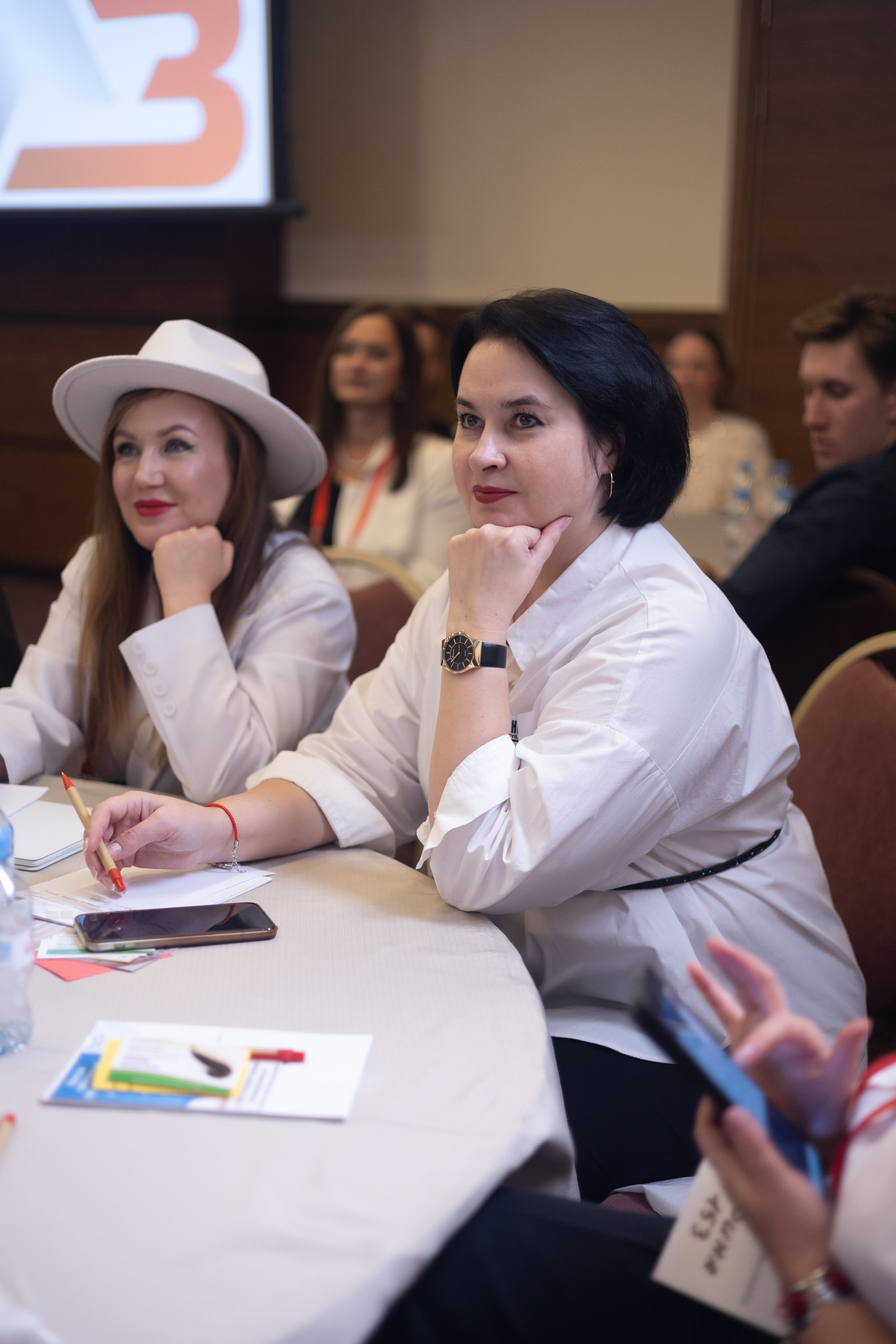 «СКАЖИ ДЕНЬГАМ ДА». Фотограф Красноярск съемки лавстори, фотосессия в студии, портретная съемка, творческие фотосессии