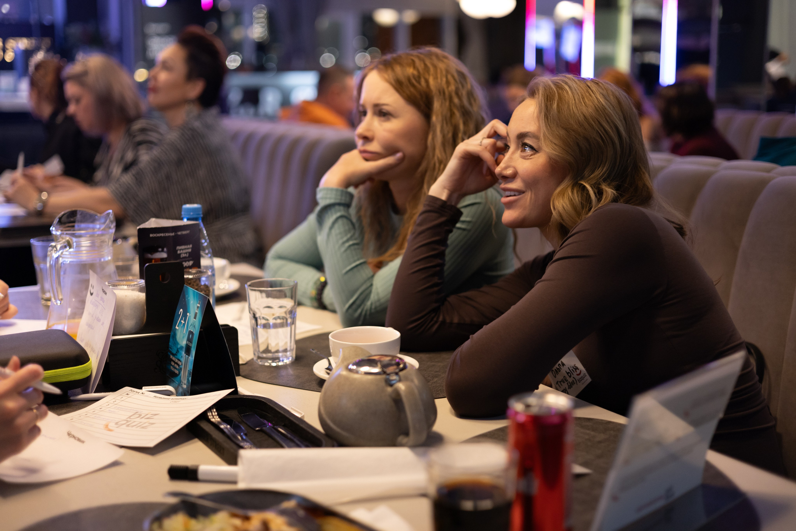 13ая BIZ QUIZ: деловая игра | Красноярск. Фотограф Красноярск съемки лавстори, фотосессия в студии, портретная съемка, творческие фотосессии