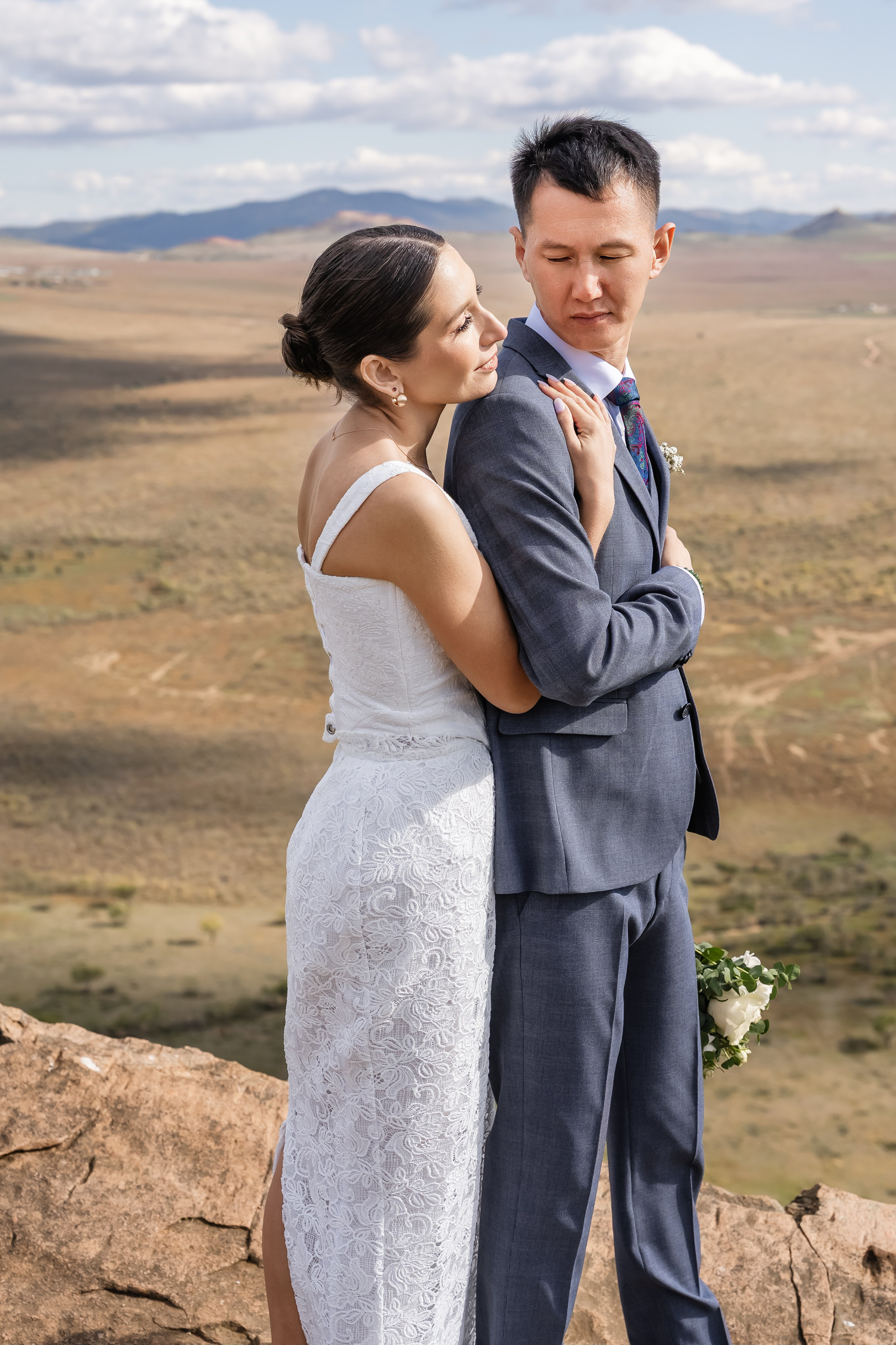 Сентябрь. Фотограф и видеограф в Улан-Удэ: Аюна Габагуева и Артём Шаханов