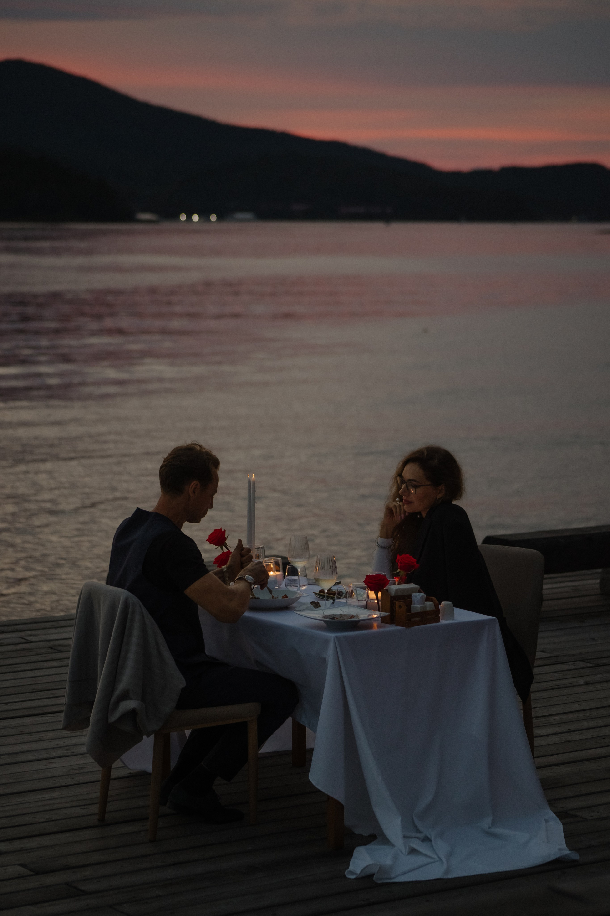 Свидание у моря во Владивсотоке. Организация свадеб и других мероприятий во Владивостоке от «Рядом быть»