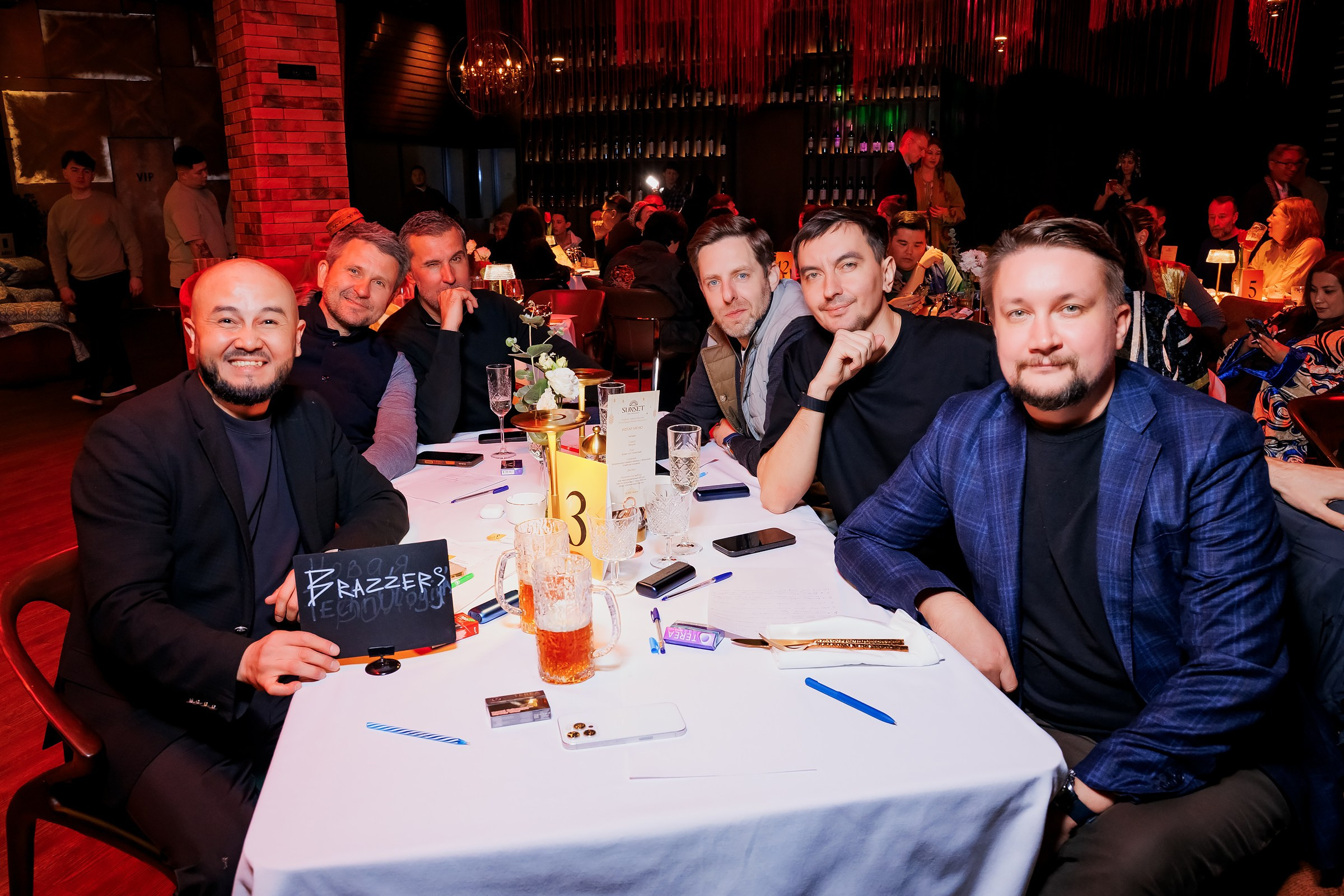 Вокруг Света за 60 Секунд-Sunset Meat Restaurant. Репортажный фотограф в Алматы Каюпов Сержан