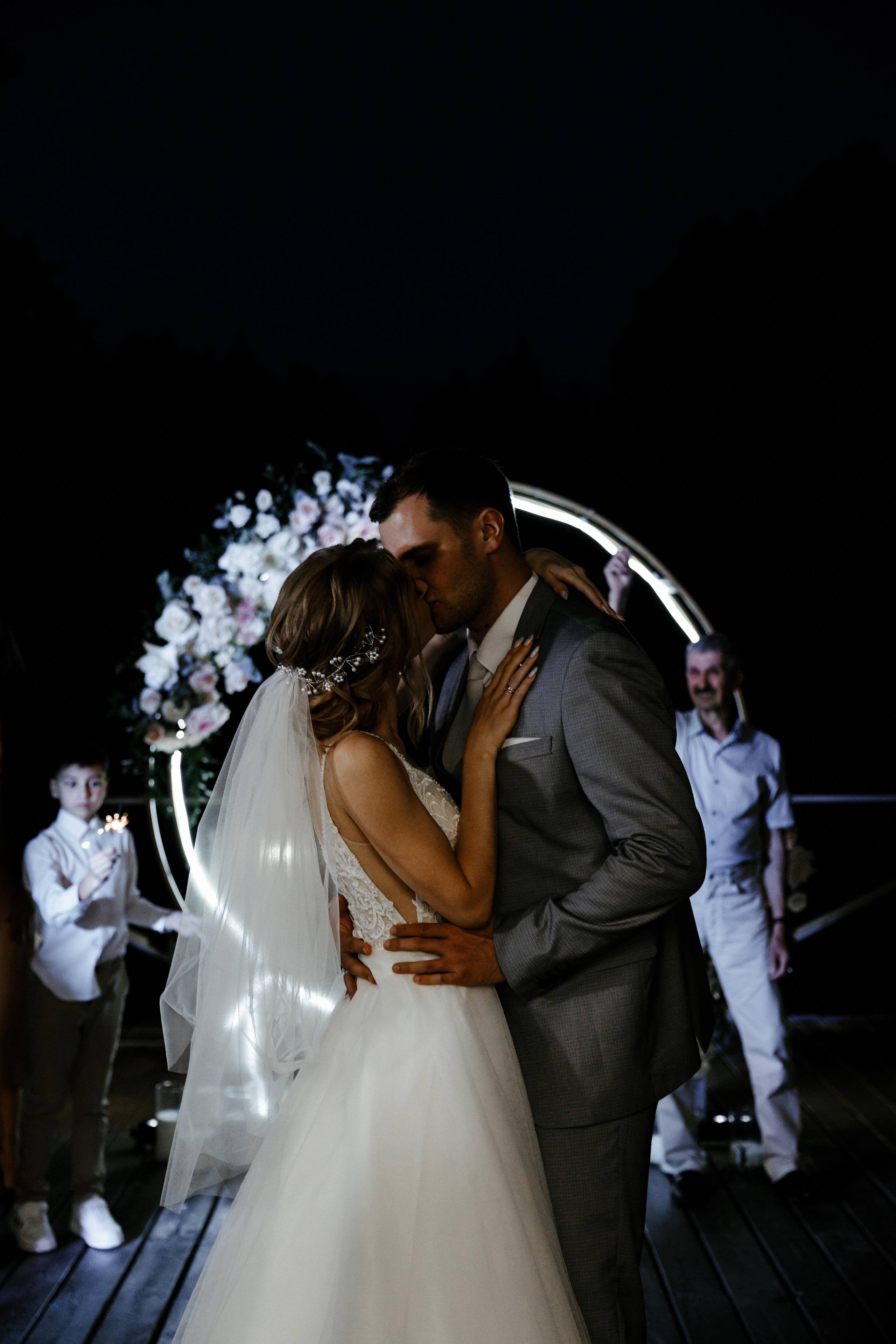 Маша и Влад. Облака. Свадебный фотограф Балчугова Мария Екатеринбург