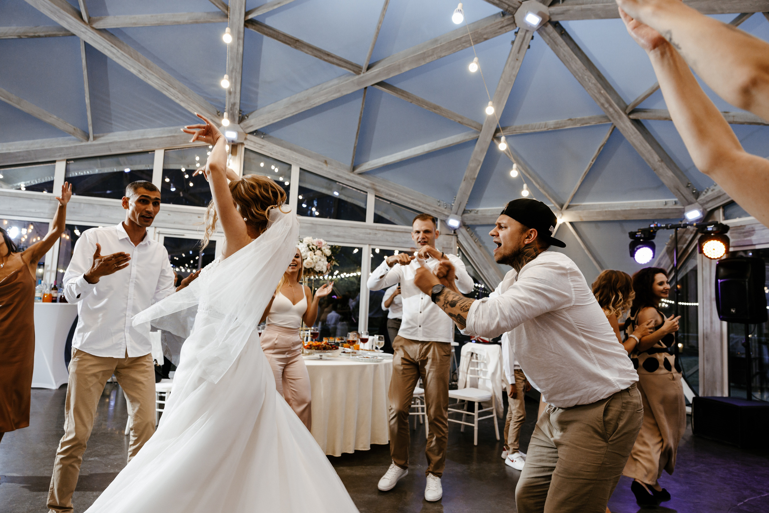 Маша и Влад. Облака. Свадебный фотограф Балчугова Мария Екатеринбург