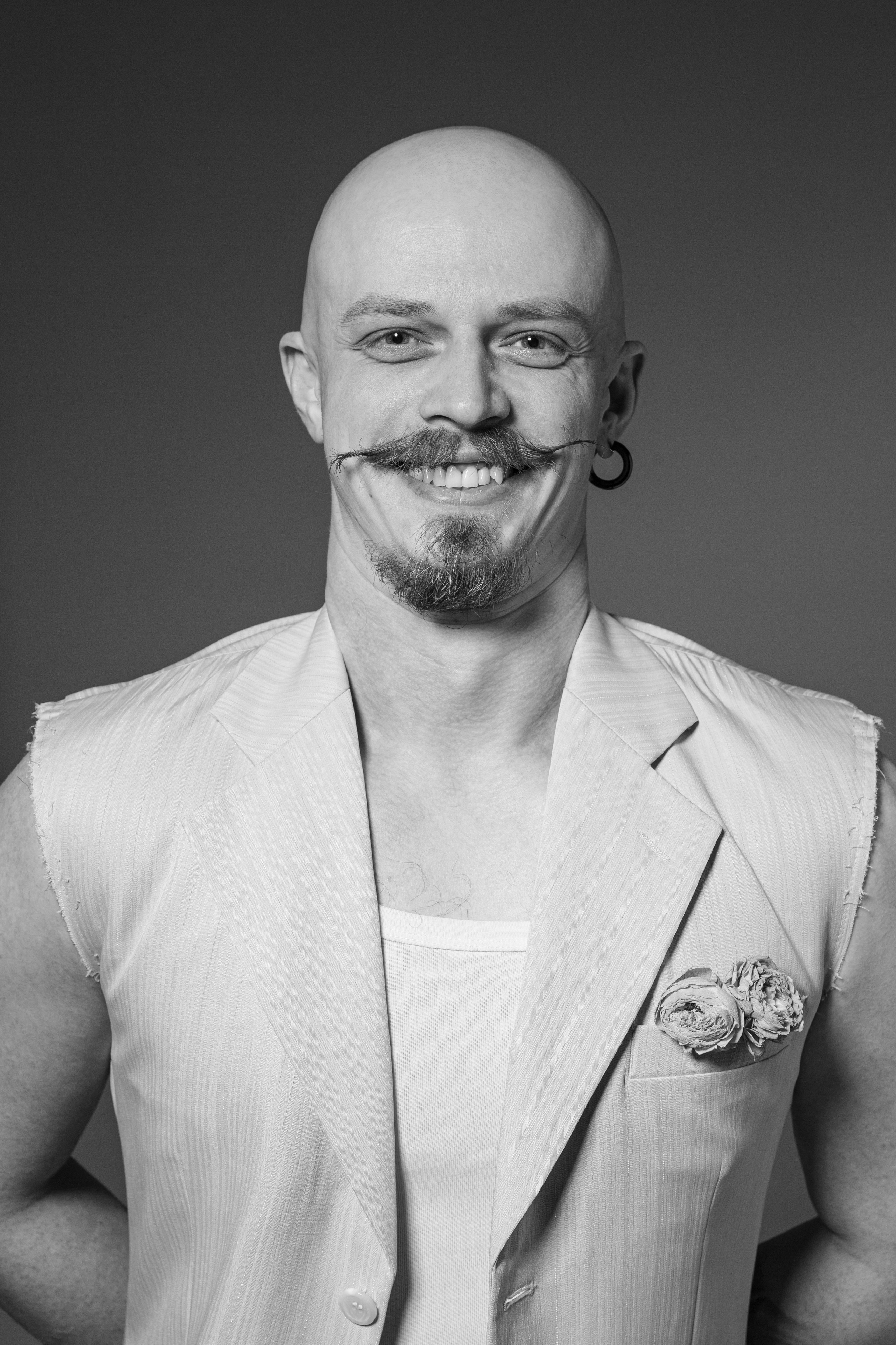 Мужская фотосессия в студии Нижний Новгород. Мужской портрет, Нижний Новгород. Фотосессия барбера. Барбер Нижний Новгород.