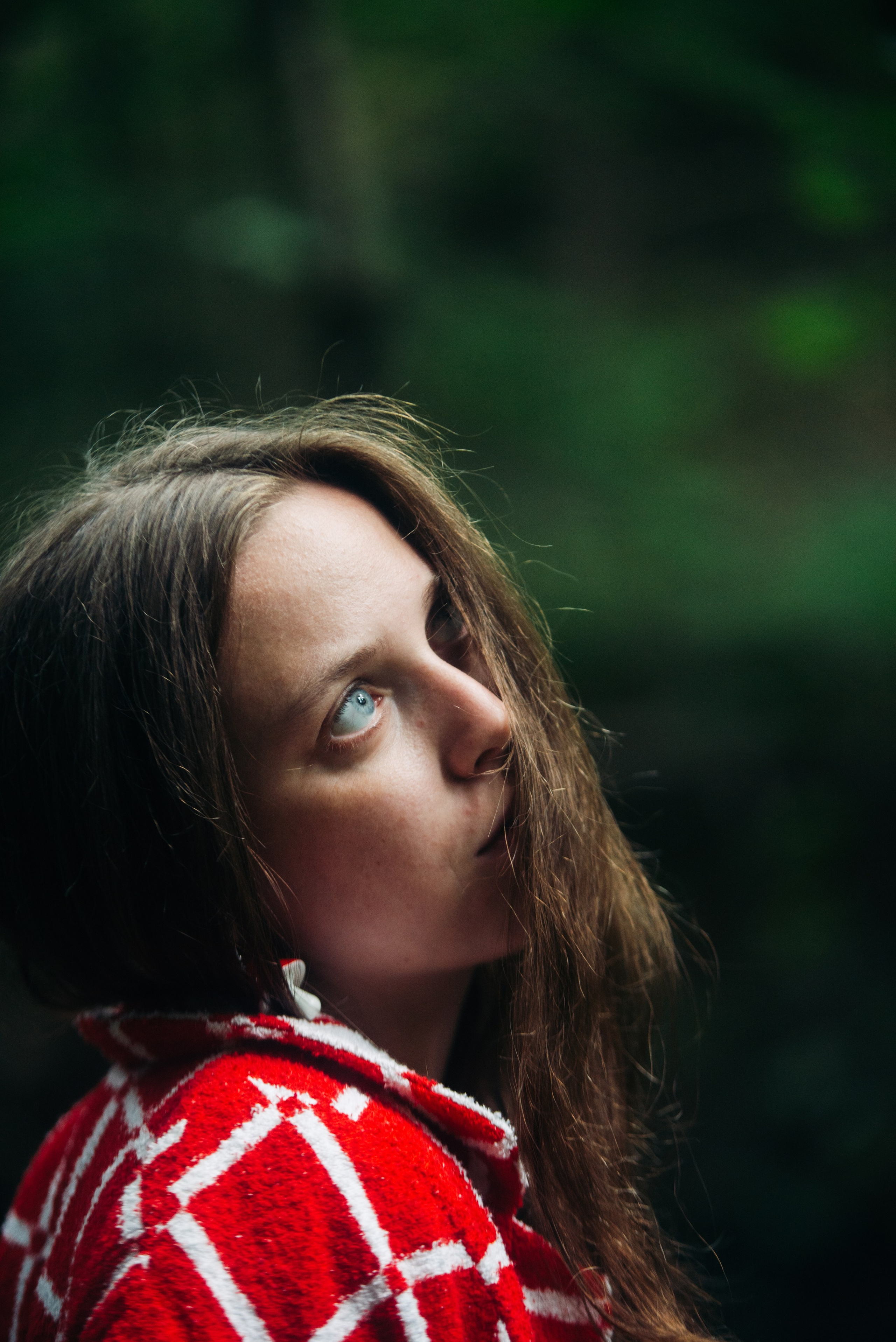 Красное на зелёном. Репортажный и портретный фотограф в Липецкой, Воронежской, Московской области Тёма Белоусов