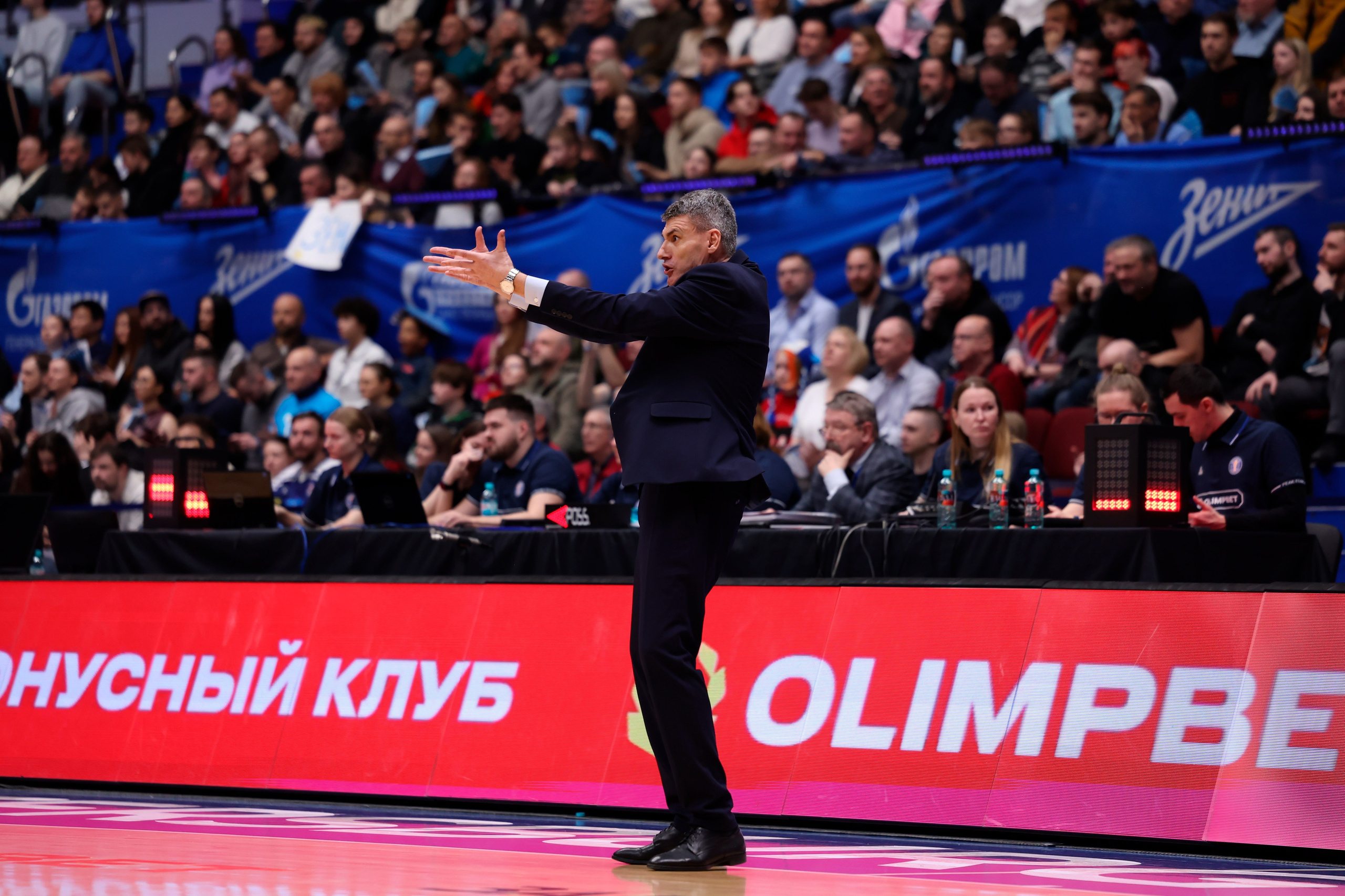 БК Зенит — БК Уникс 13.02.2025. Спортивный и репортажный фотограф Антон Тереханов