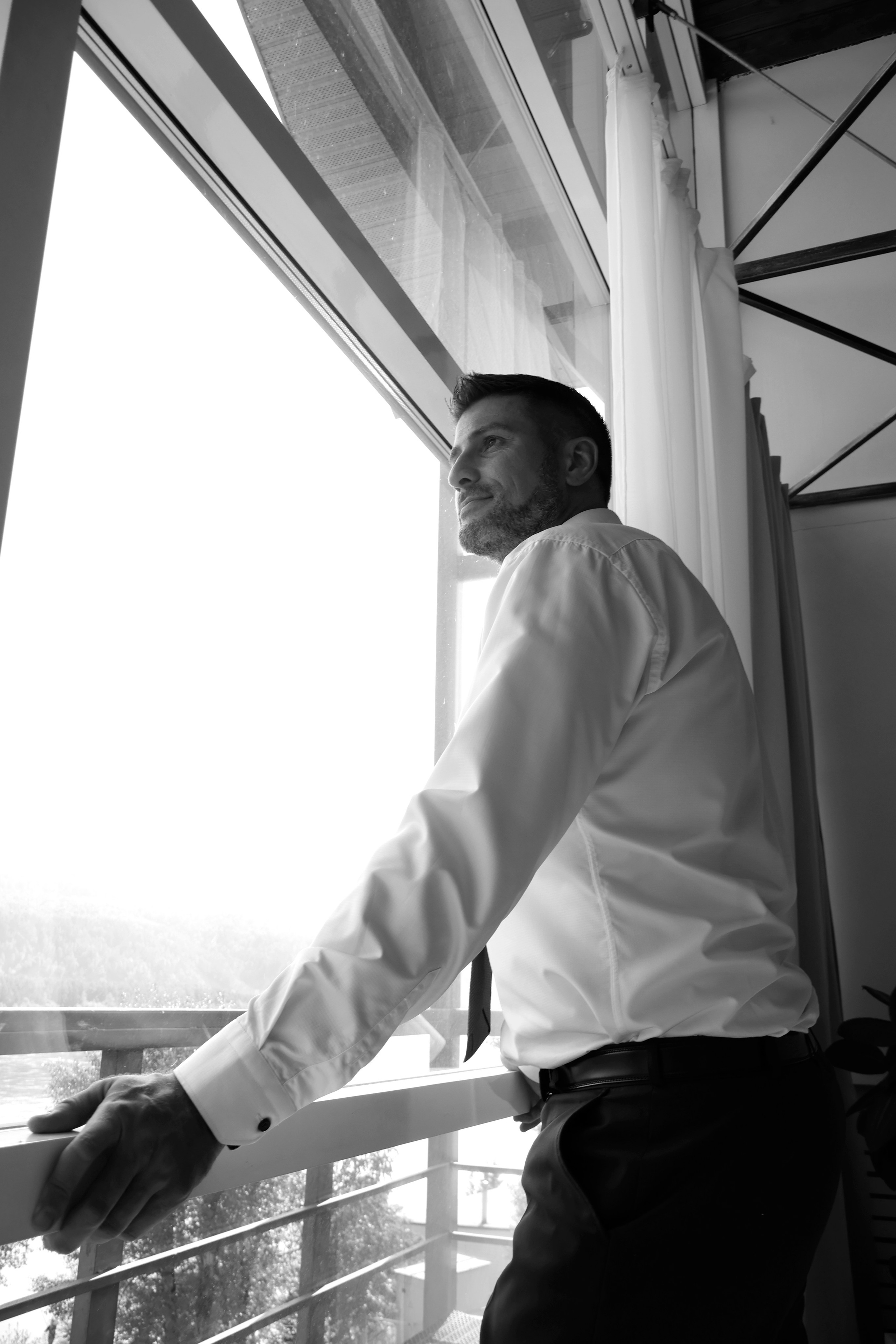 Бизнес портрет Красноярск, фото для работы, портретный фотограф Красноярск, фотосессия в офисном стиле Красноярск, фотосъемка за работой