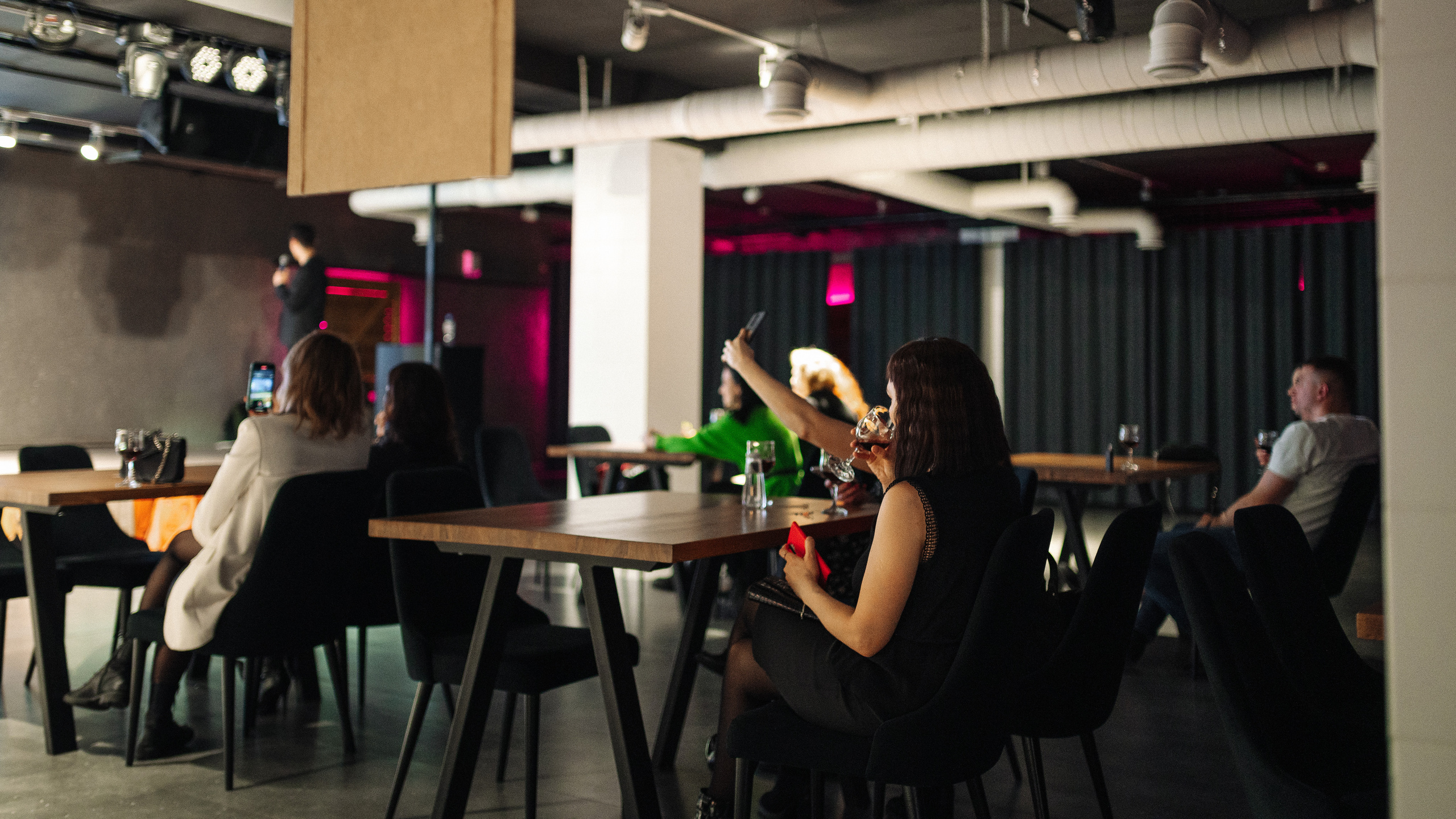 Карим МК картины маслом. Фотограф Нижний Новгород