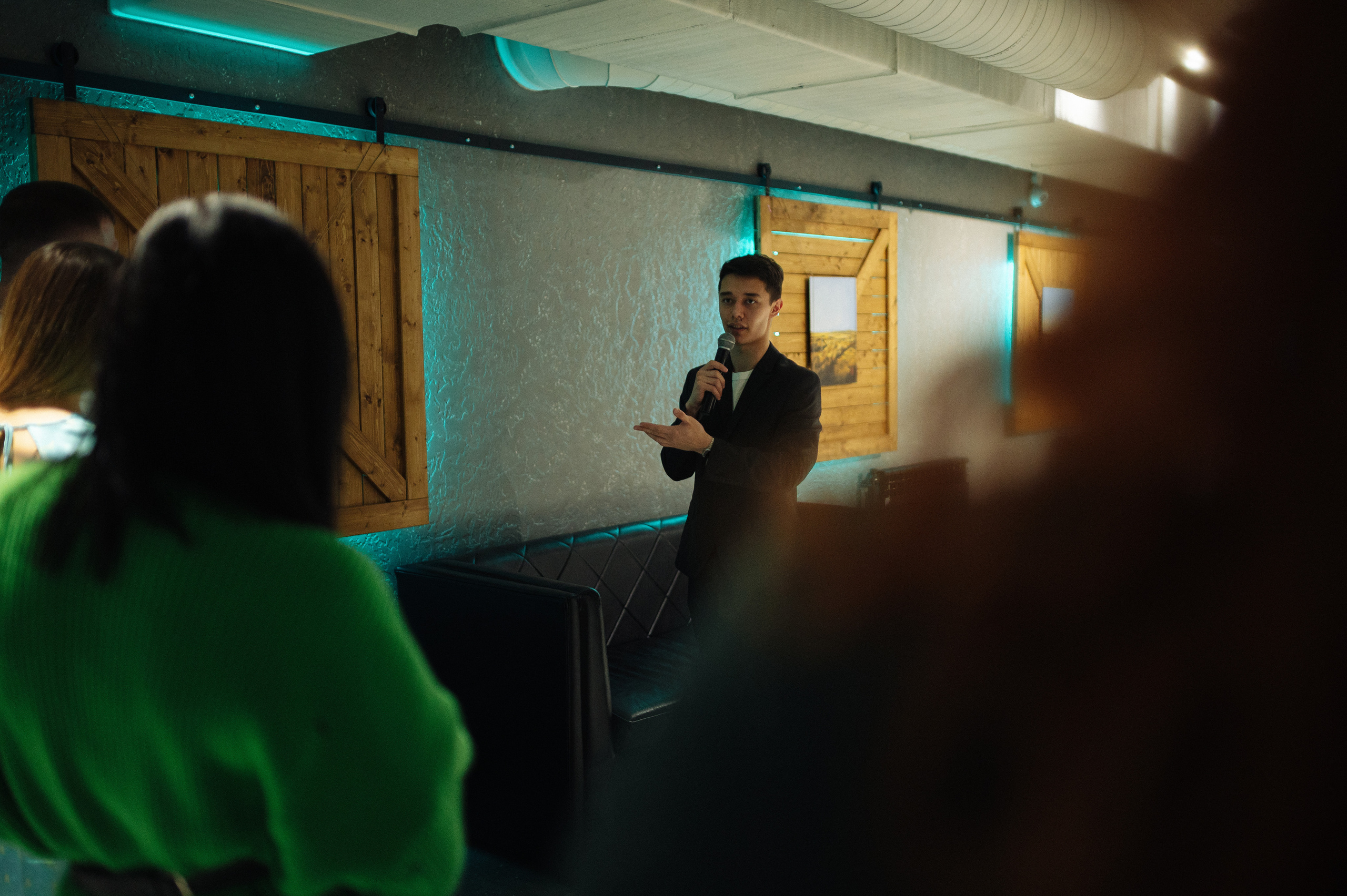 Карим МК картины маслом. Фотограф Нижний Новгород