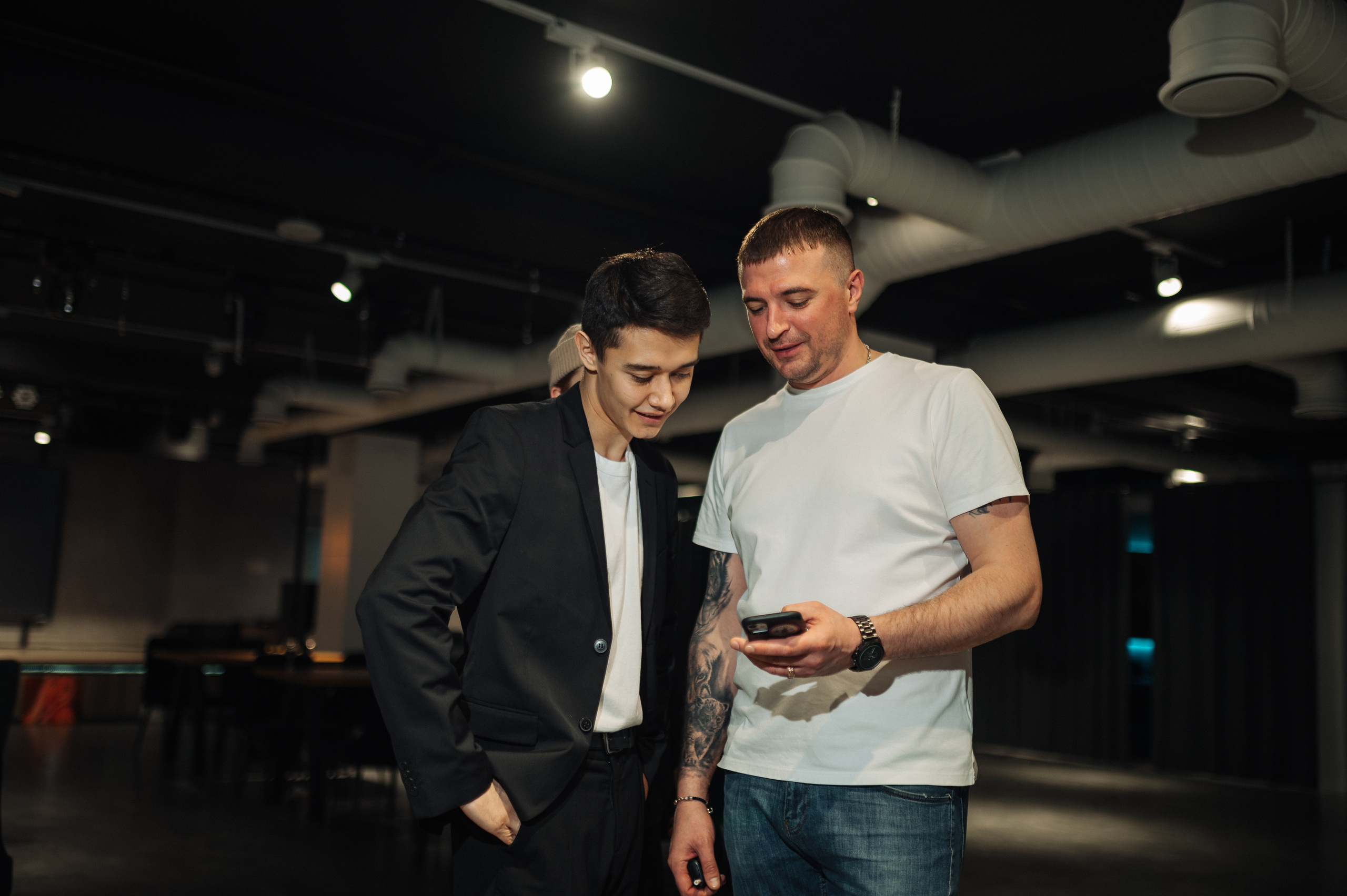 Карим МК картины маслом. Фотограф Нижний Новгород