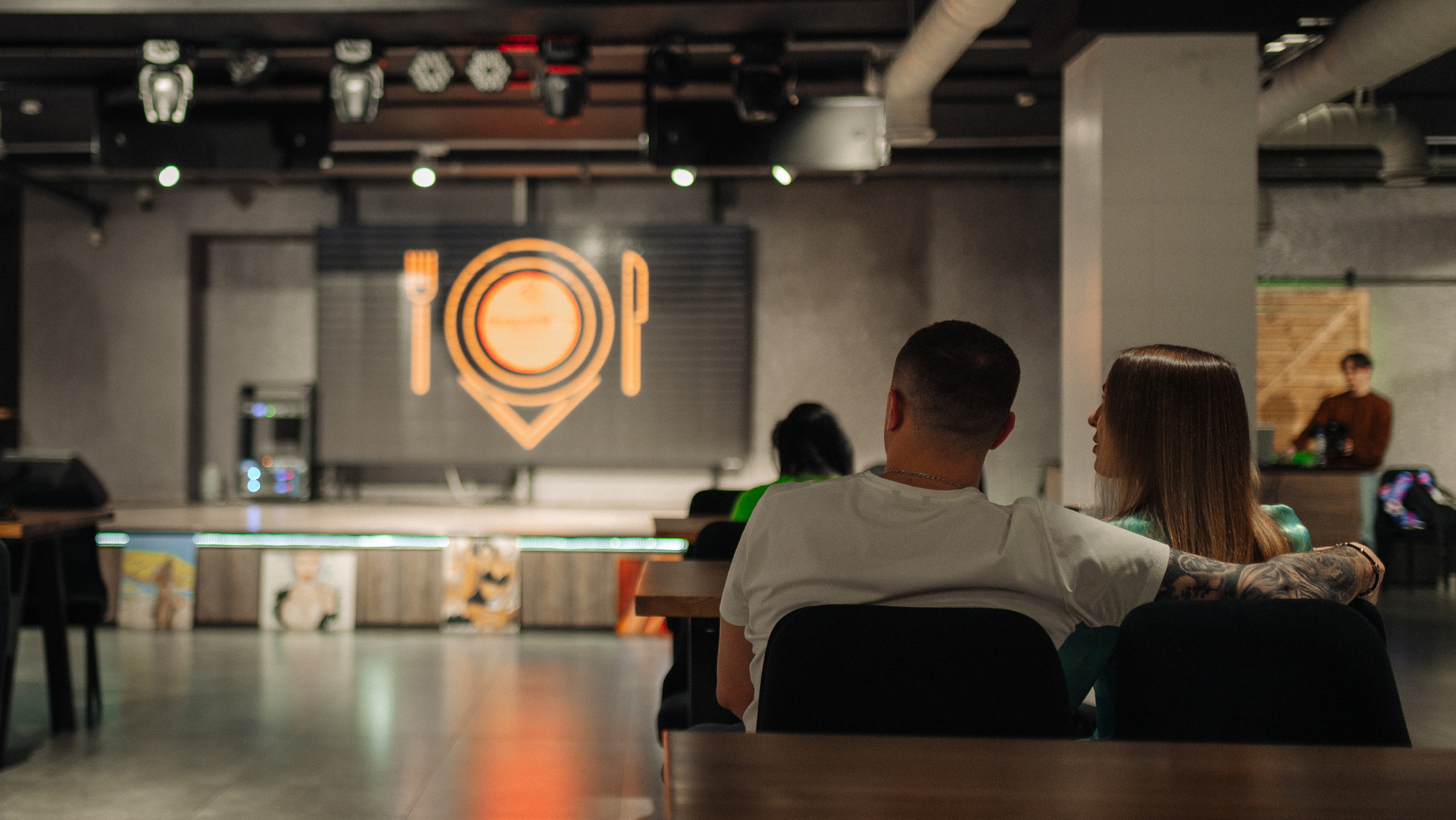 Карим МК картины маслом. Фотограф Нижний Новгород